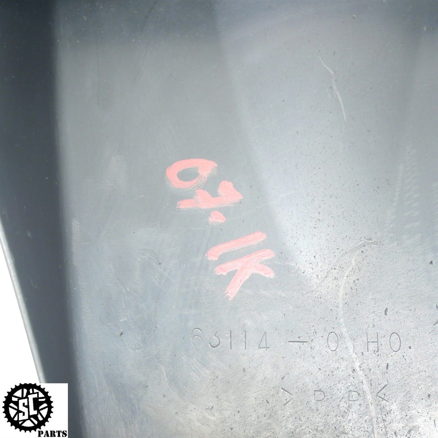 07 08 SUZUKI GSXR 1000 REAR FENDER TIRE HUGGER S57