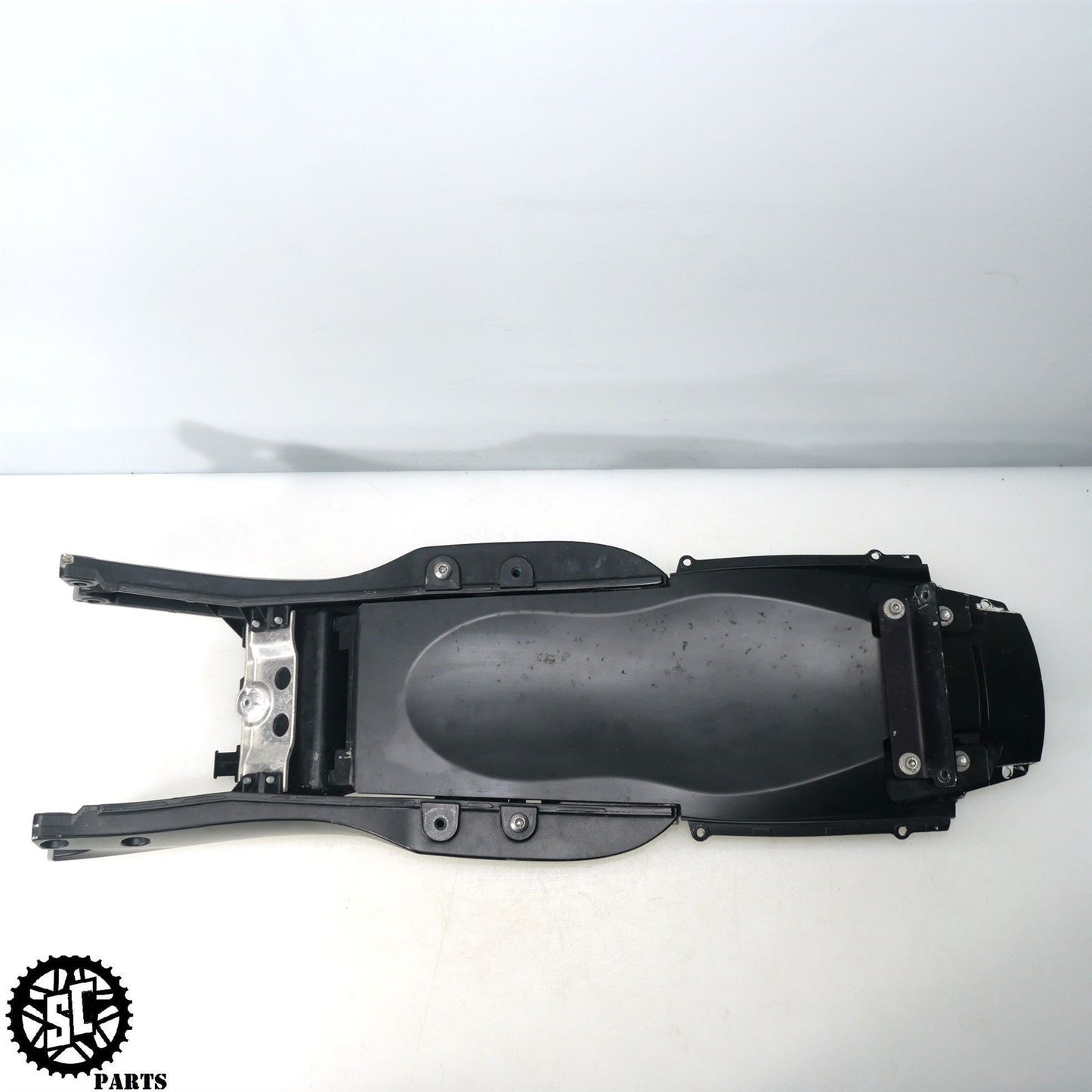 07 08 SUZUKI GSXR 1000 REAR SUB FRAME TAIL S57