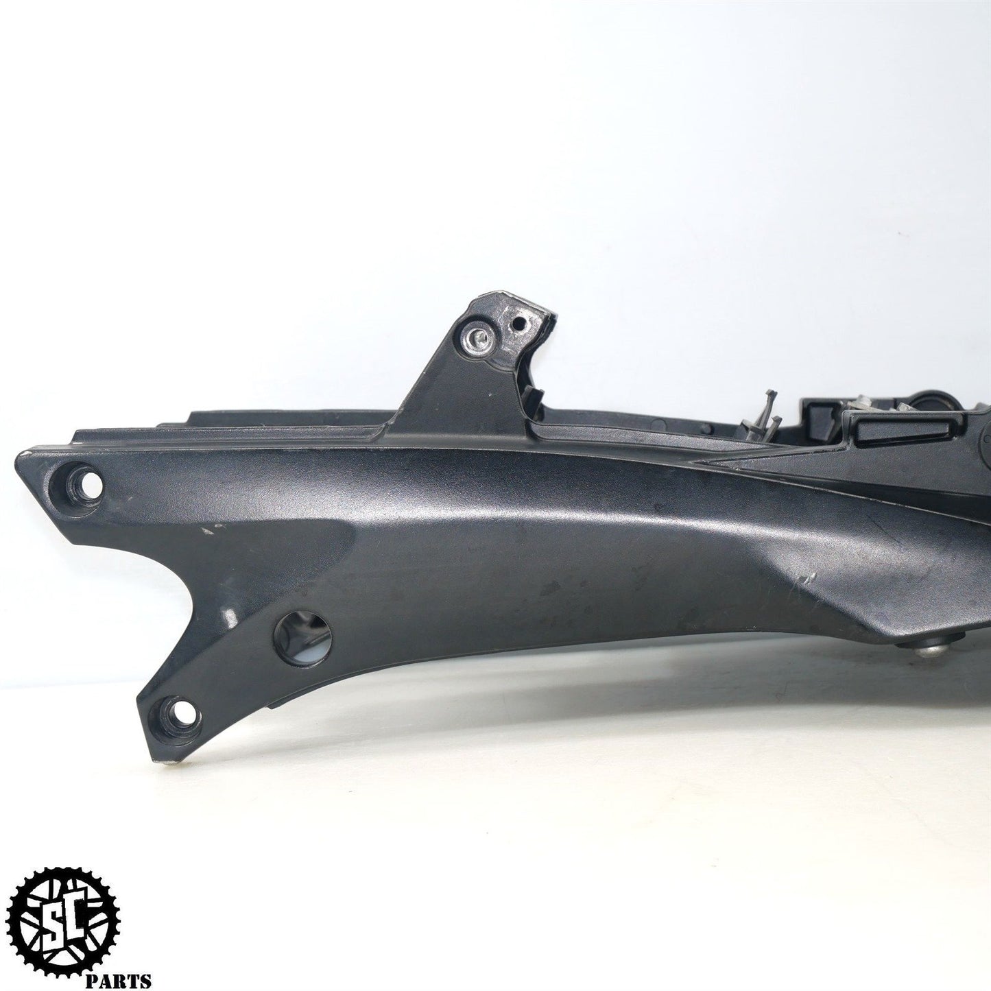 07 08 SUZUKI GSXR 1000 REAR SUB FRAME TAIL S57