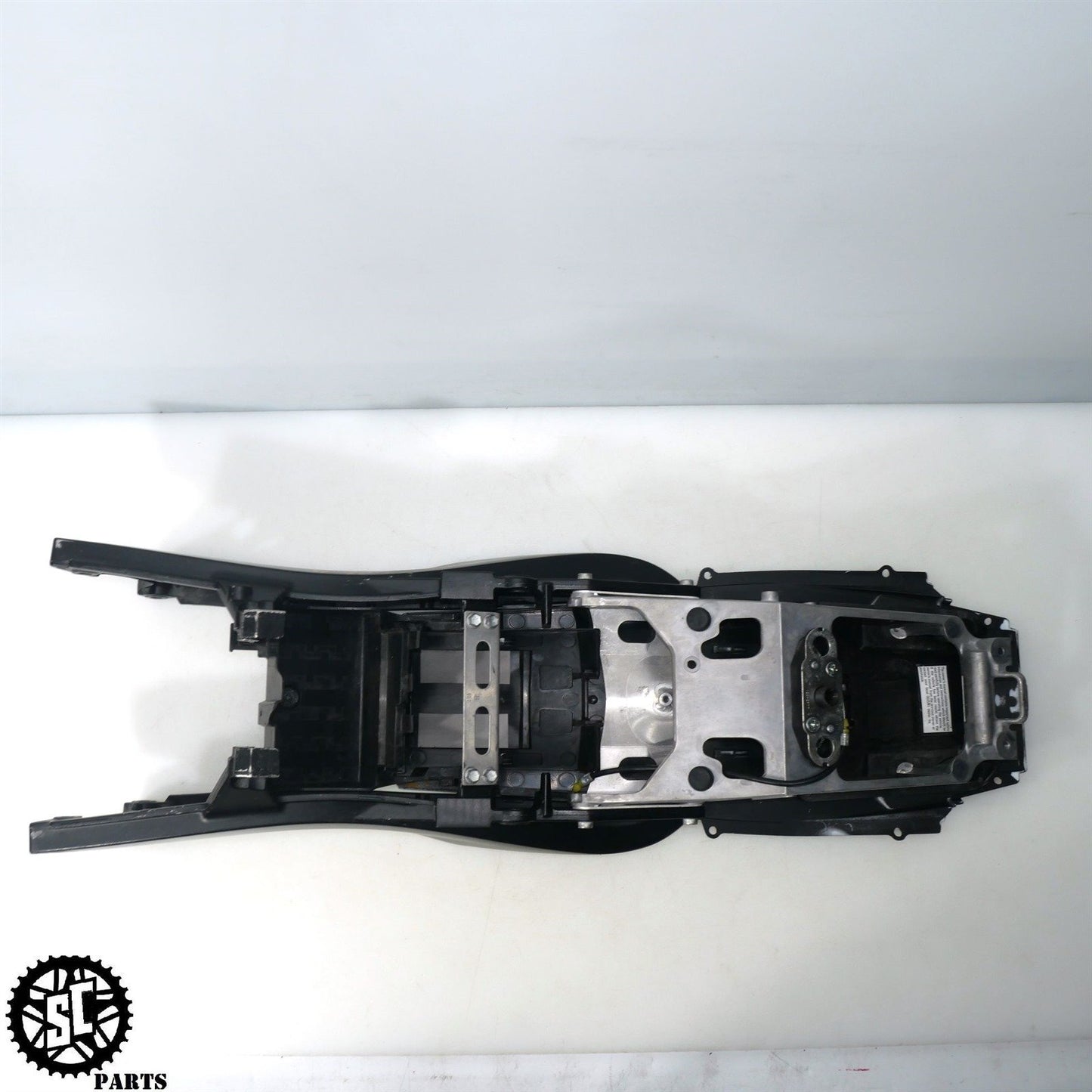 07 08 SUZUKI GSXR 1000 REAR SUB FRAME TAIL S57