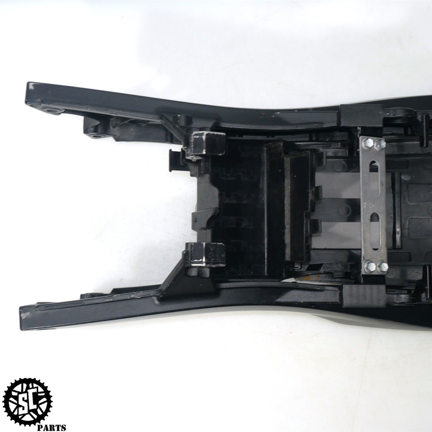 07 08 SUZUKI GSXR 1000 REAR SUB FRAME TAIL S57