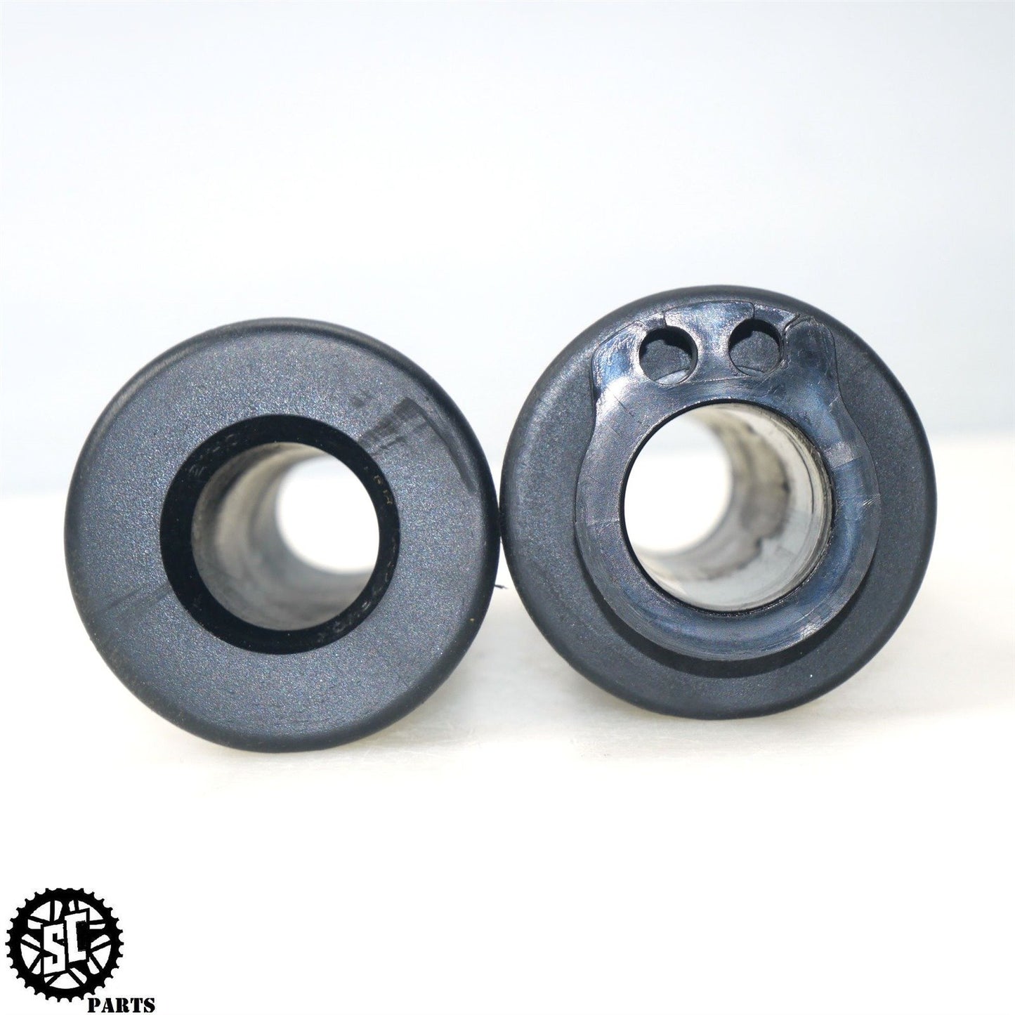 20-23 SUZUKI GSXR 600 750 THROTTLE TUBE HANDLEBAR GRIP S58