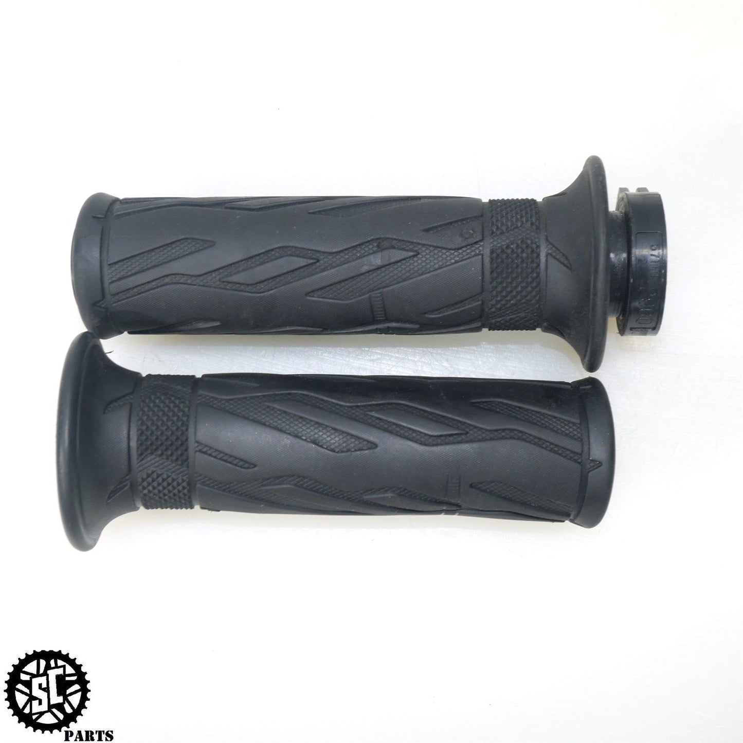 20-23 SUZUKI GSXR 600 750 THROTTLE TUBE HANDLEBAR GRIP S58