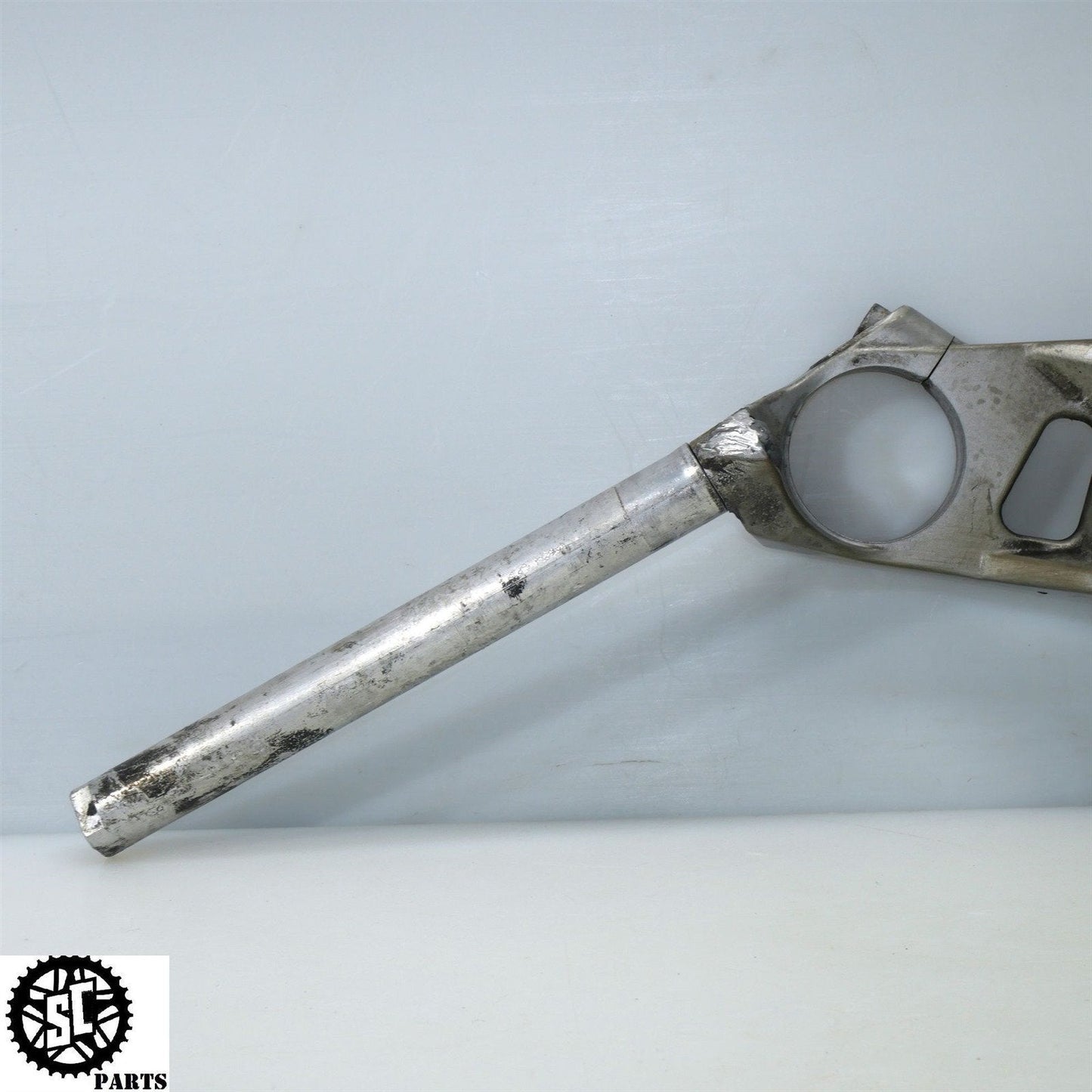 21-23 APRILIA RS660 UPPER TRIPLE TREE CLIP ON LEFT RIGHT 2B005253 A08