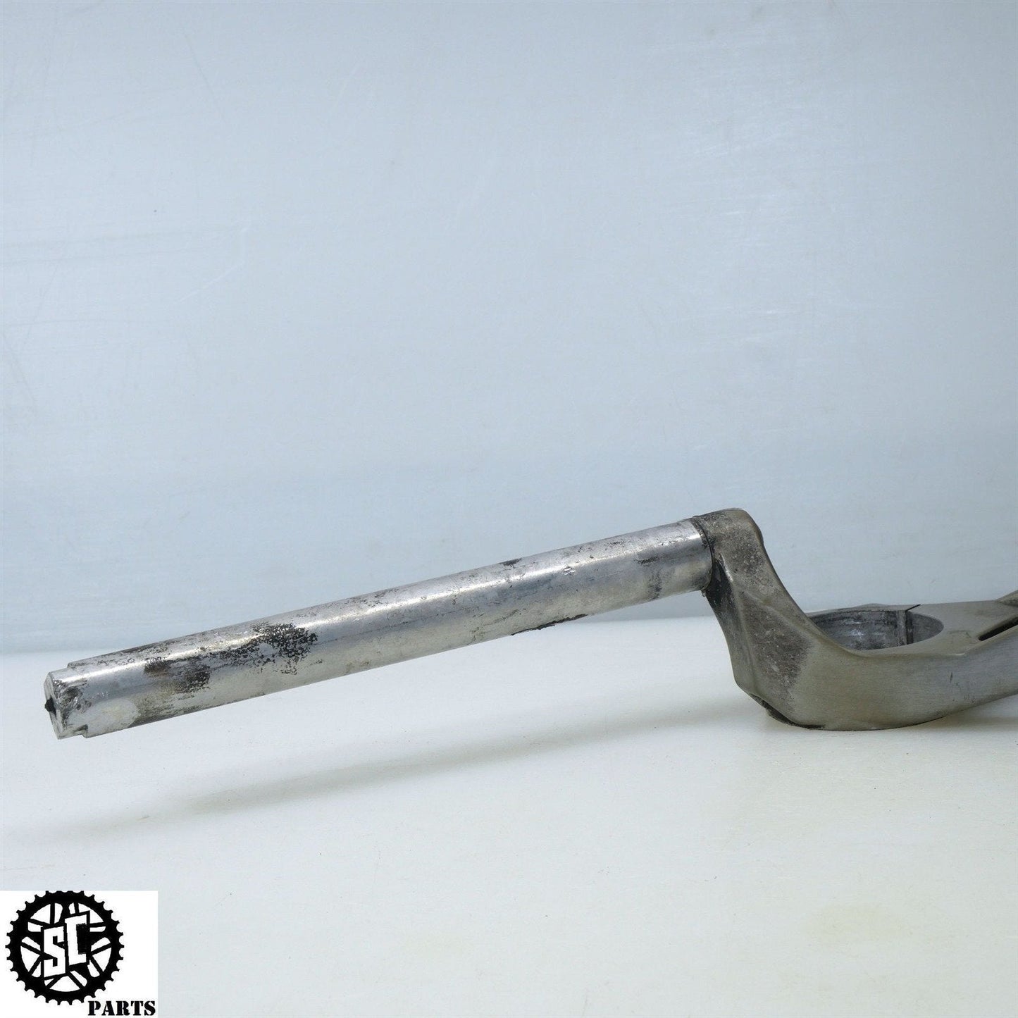 21-23 APRILIA RS660 UPPER TRIPLE TREE CLIP ON LEFT RIGHT 2B005253 A08