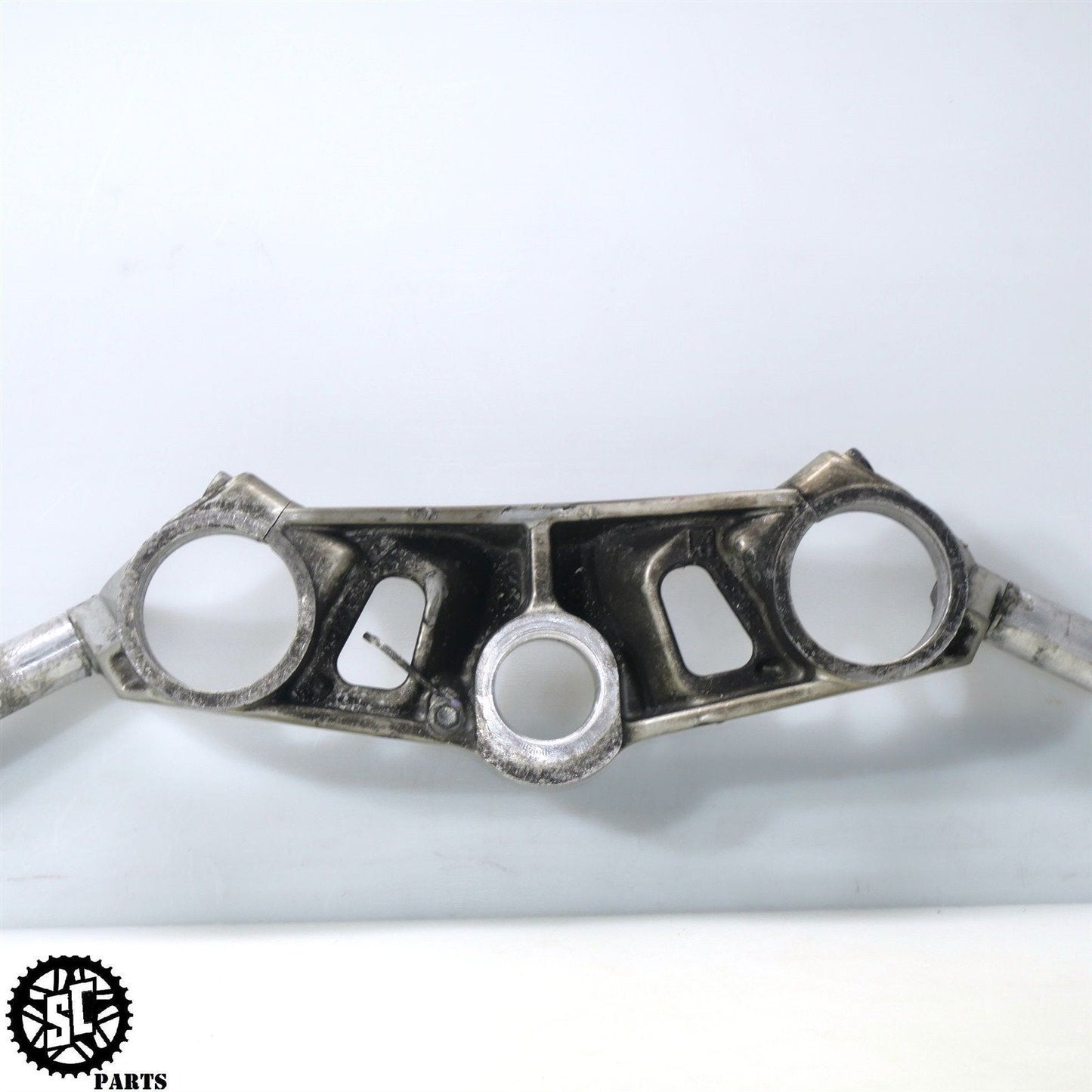 21-23 APRILIA RS660 UPPER TRIPLE TREE CLIP ON LEFT RIGHT 2B005253 A08