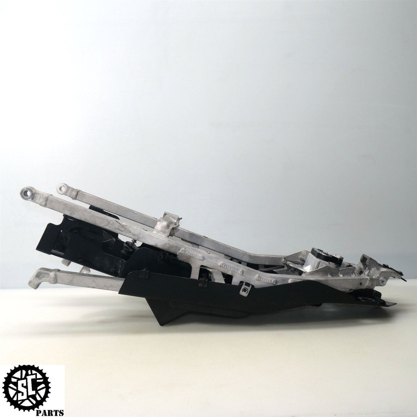 21-23 APRILIA RS660 REAR SUBFRAME TAIL BATTERY TRAY 2B008726 A08
