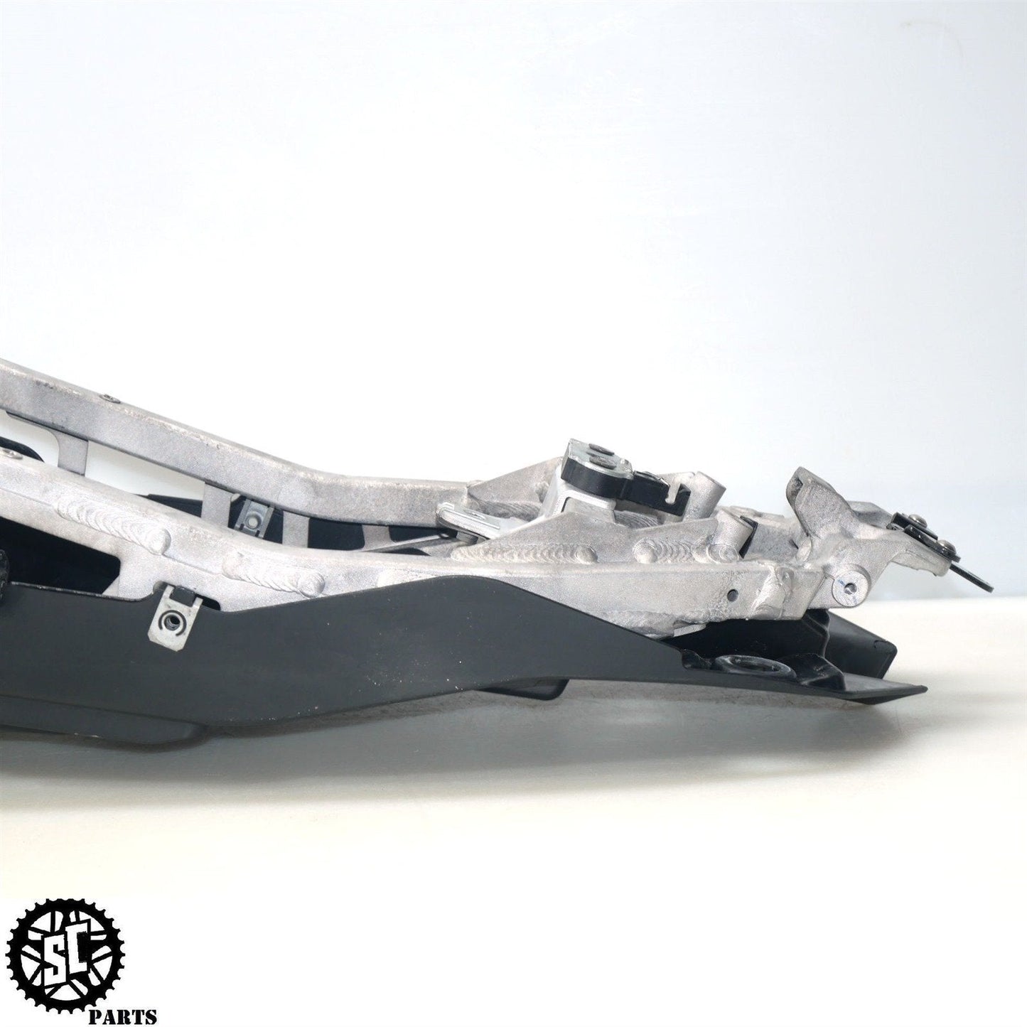 21-23 APRILIA RS660 REAR SUBFRAME TAIL BATTERY TRAY 2B008726 A08