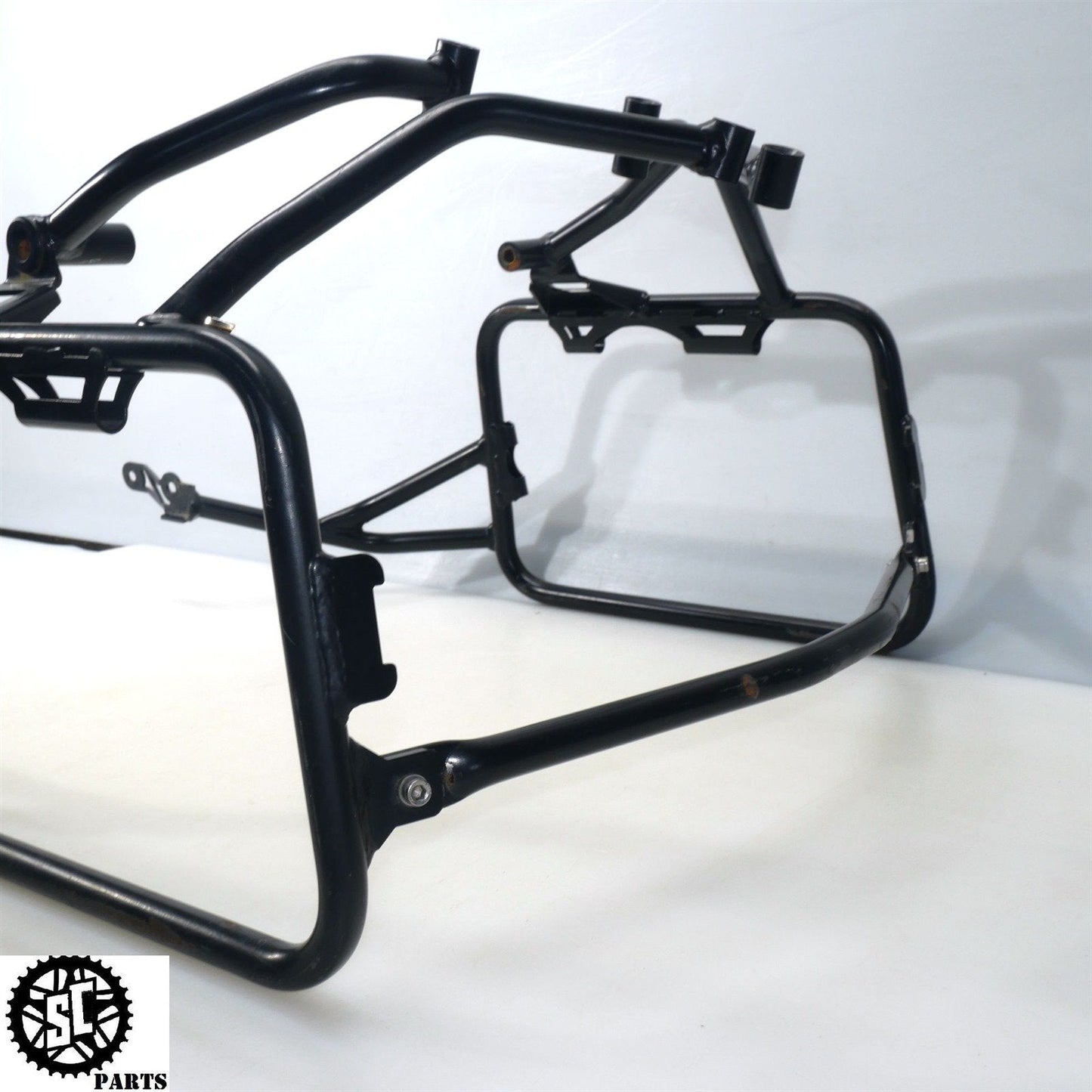 2010 KTM 990 ADVENTURE R SIDE CASE PANNIER RACK BRACKET MOUNT 60012020100 KT10