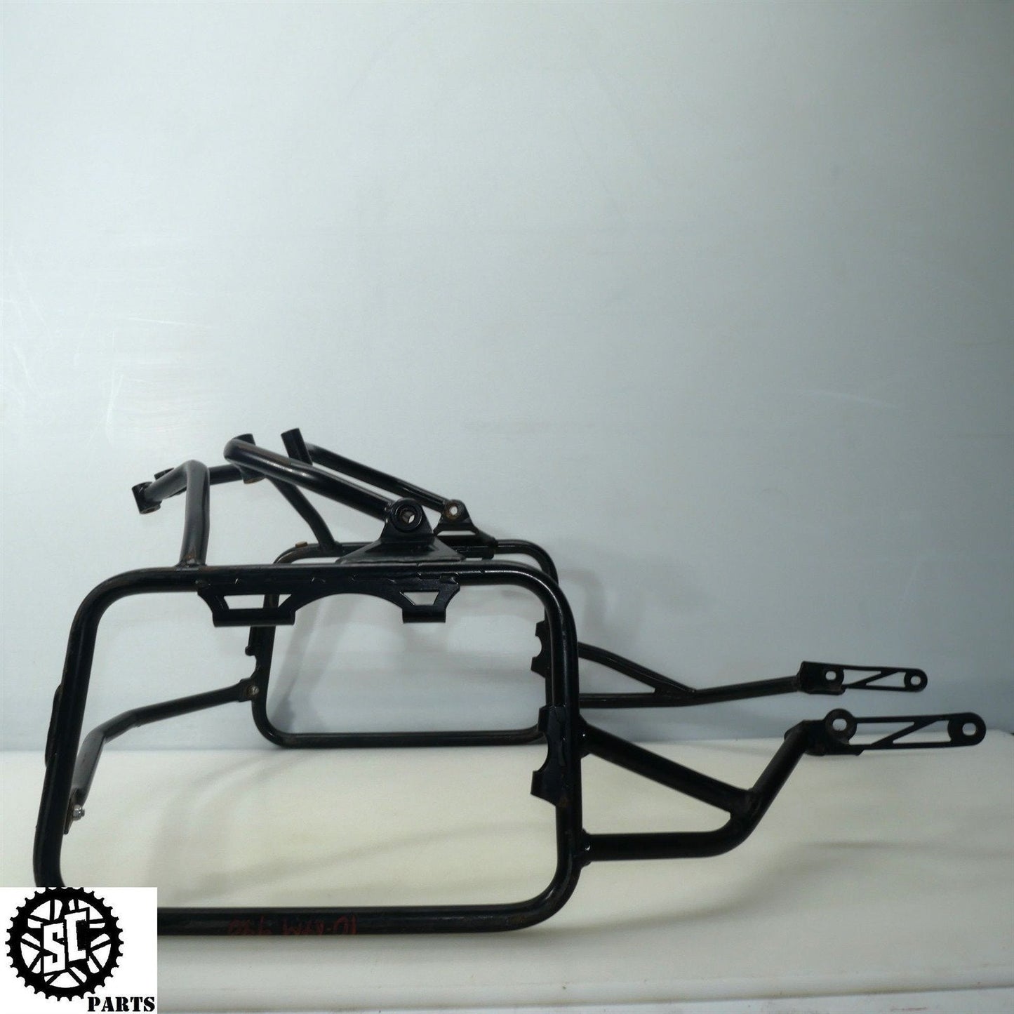 2010 KTM 990 ADVENTURE R SIDE CASE PANNIER RACK BRACKET MOUNT 60012020100 KT10