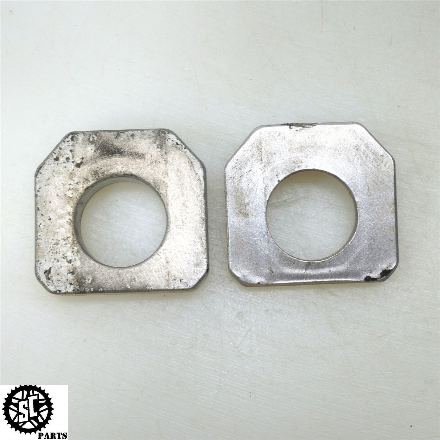 07 08 SUZUKI GSXR 1000 REAR AXLE BLOCKS CHAIN ADJUSTER S73