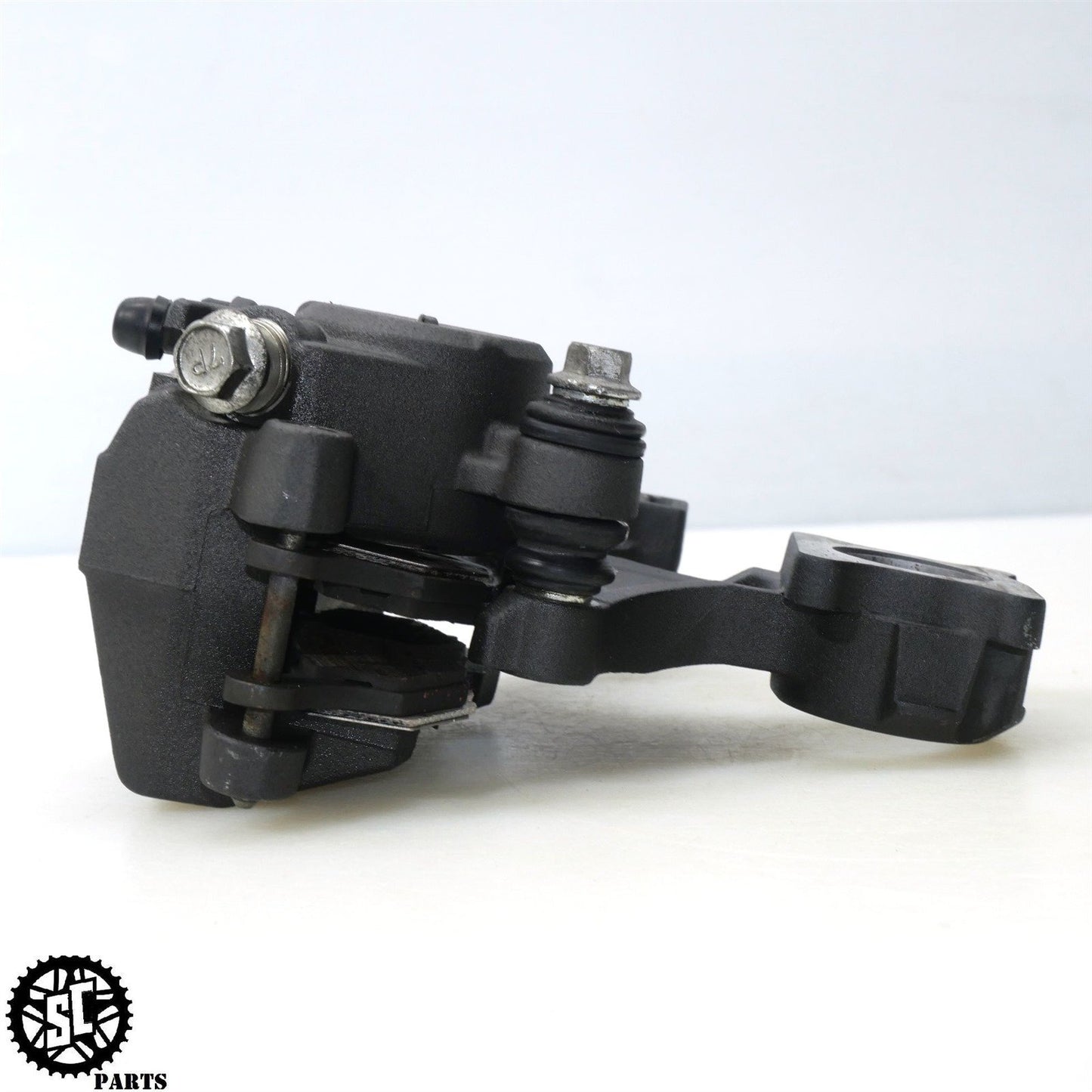2007 SUZUKI GSXR 1000 REAR BRAKE CALIPER BRACKET S73
