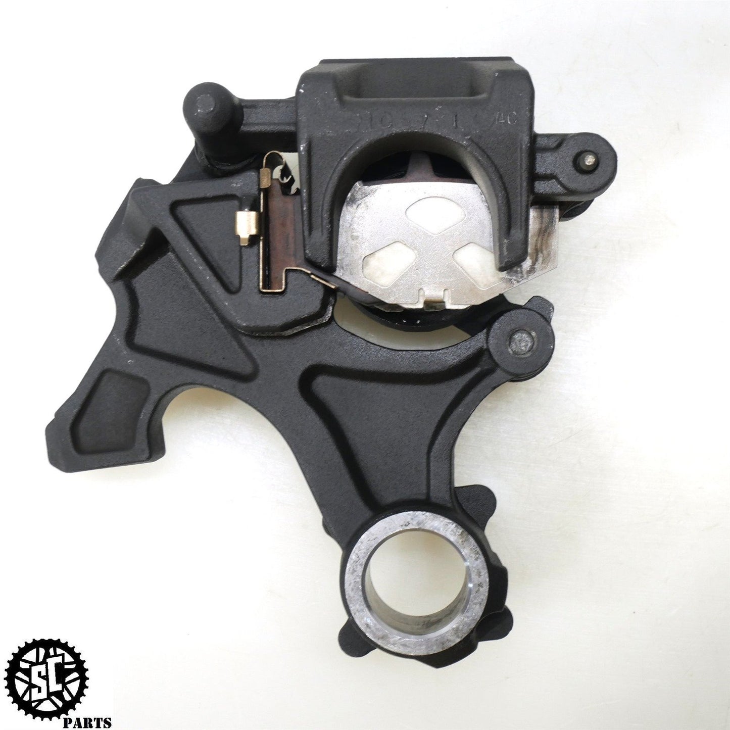 2007 SUZUKI GSXR 1000 REAR BRAKE CALIPER BRACKET S73