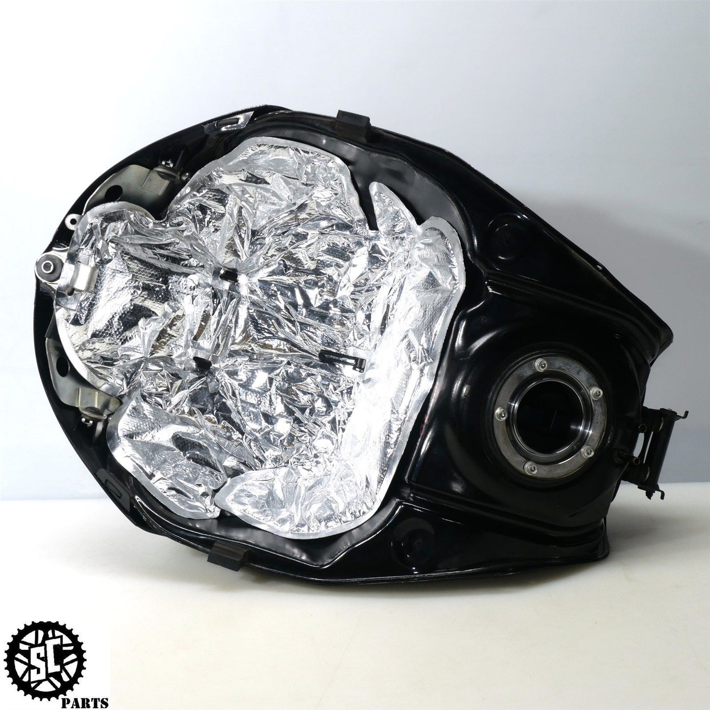 07 08 SUZUKI GSXR 1000 FUEL GAS TANK S73