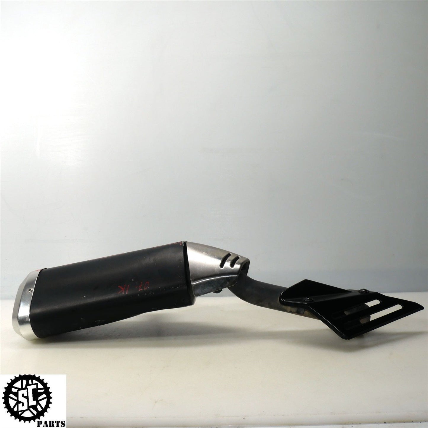 07 SUZUKI GSXR 1000 SLIP ON EXHAUST PIPE MUFFLER HEAT SHIELD S73