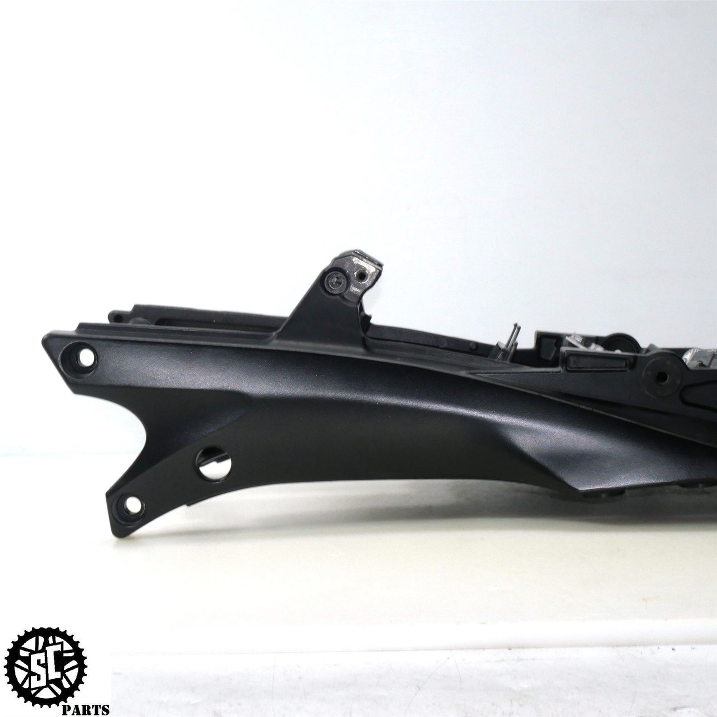 07 08 SUZUKI GSXR 1000 REAR SUBFRAME BACK TAIL FRAME S73