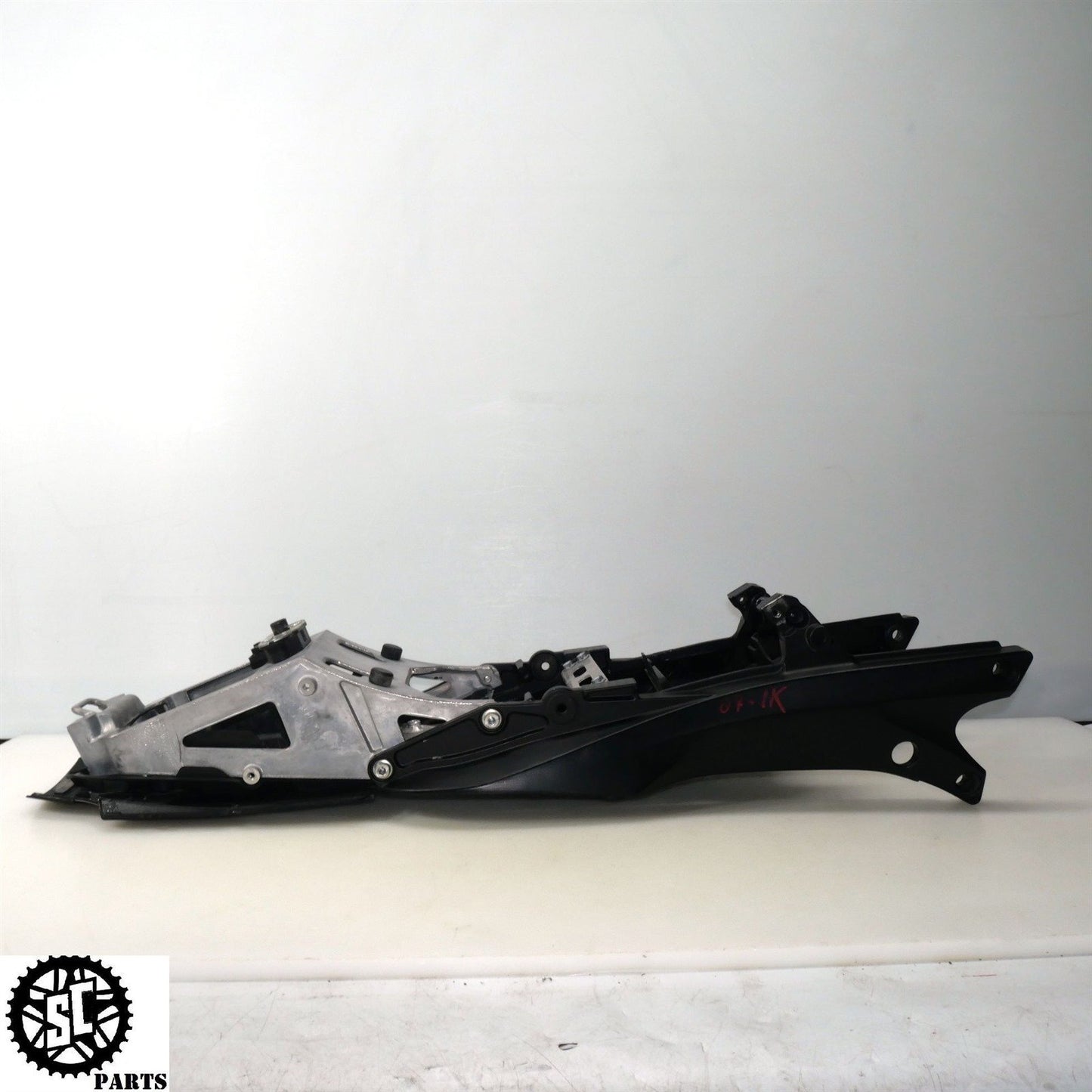 07 08 SUZUKI GSXR 1000 REAR SUBFRAME BACK TAIL FRAME S73