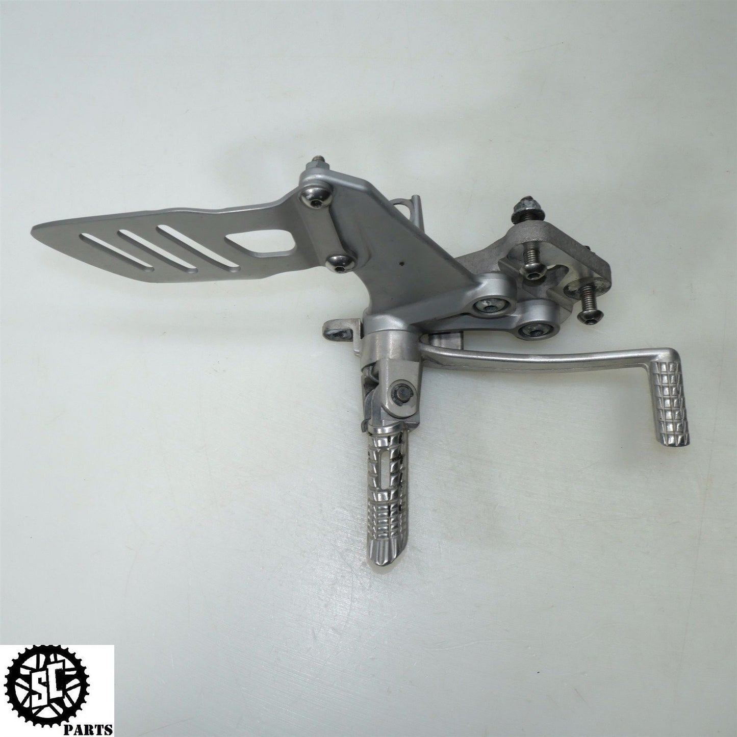 08 09 SUZUKI GSXR 600 RIGHT REARSET FRONT BRAKE PEDAL S45