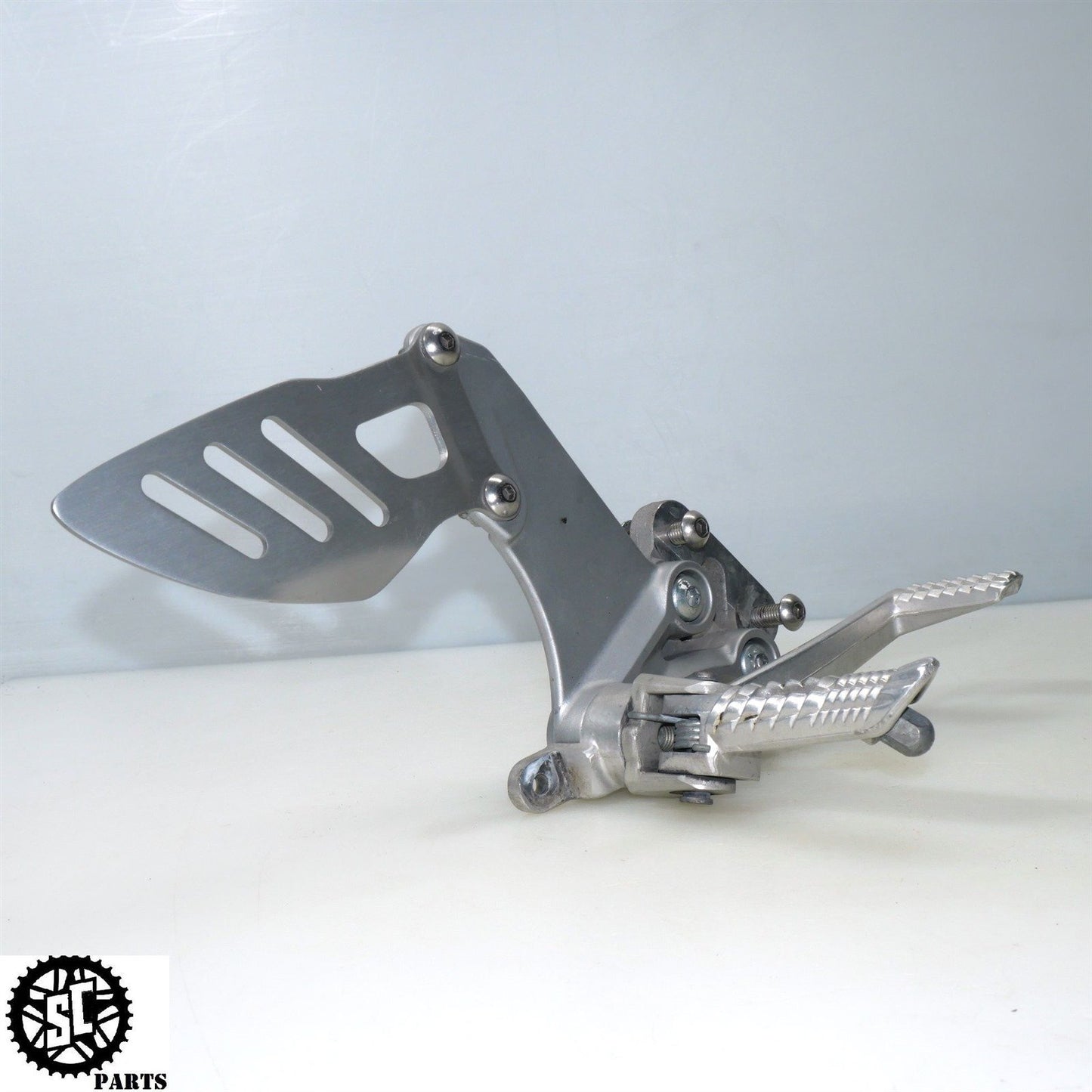 08 09 SUZUKI GSXR 600 RIGHT REARSET FRONT BRAKE PEDAL S45