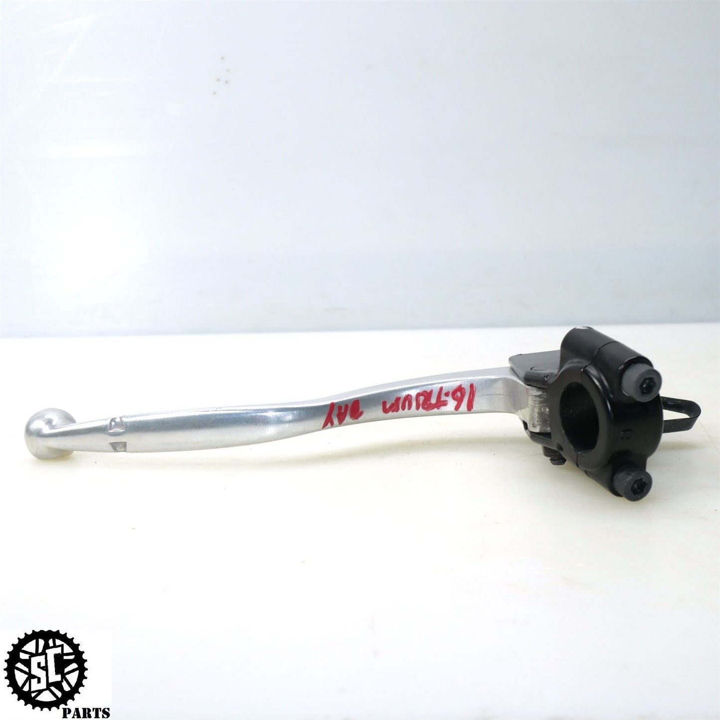 13-17 TRIUMPH DAYTONA 675 R CLUTCH PERCH CABLE LEVER BRACKET T31