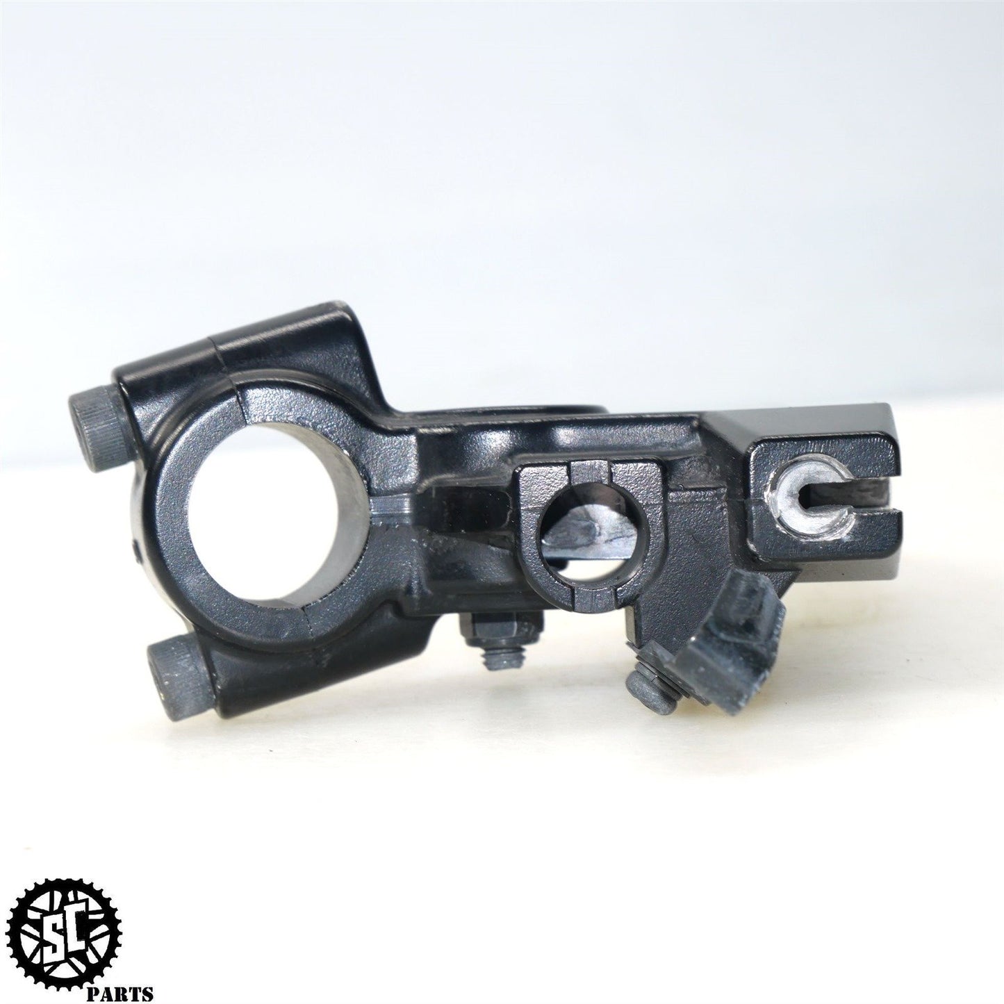 13-17 TRIUMPH DAYTONA 675 R CLUTCH PERCH CABLE LEVER BRACKET T31