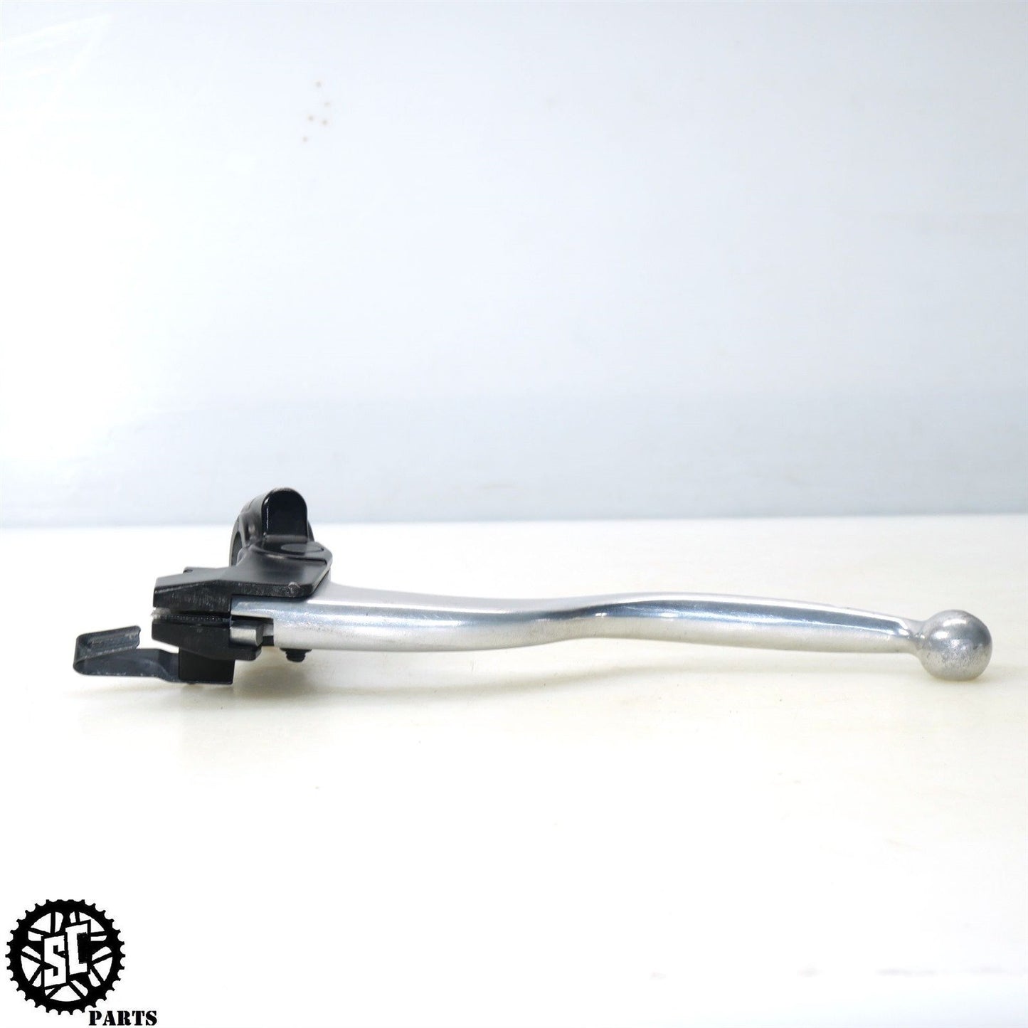 13-17 TRIUMPH DAYTONA 675 R CLUTCH PERCH CABLE LEVER BRACKET T31