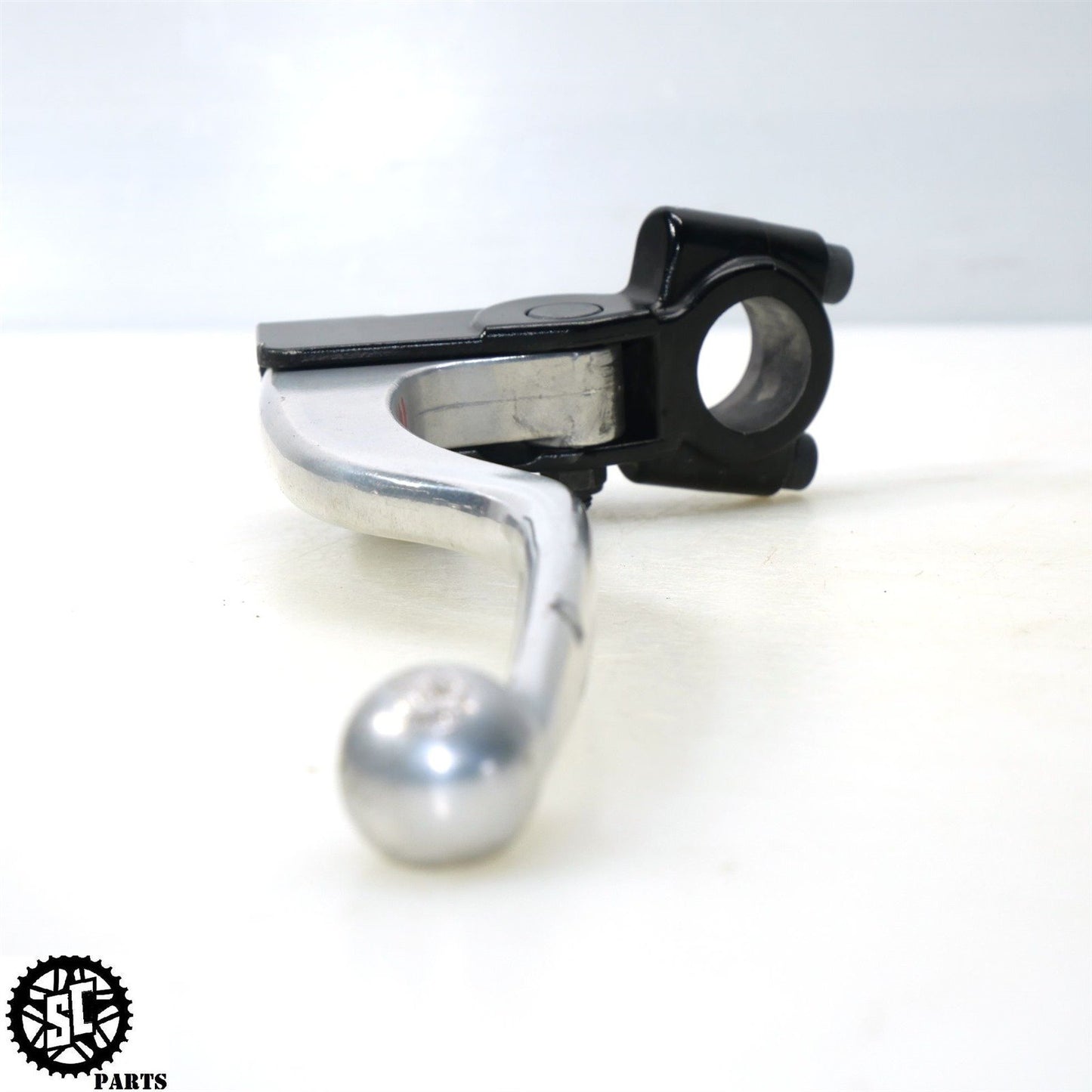13-17 TRIUMPH DAYTONA 675 R CLUTCH PERCH CABLE LEVER BRACKET T31