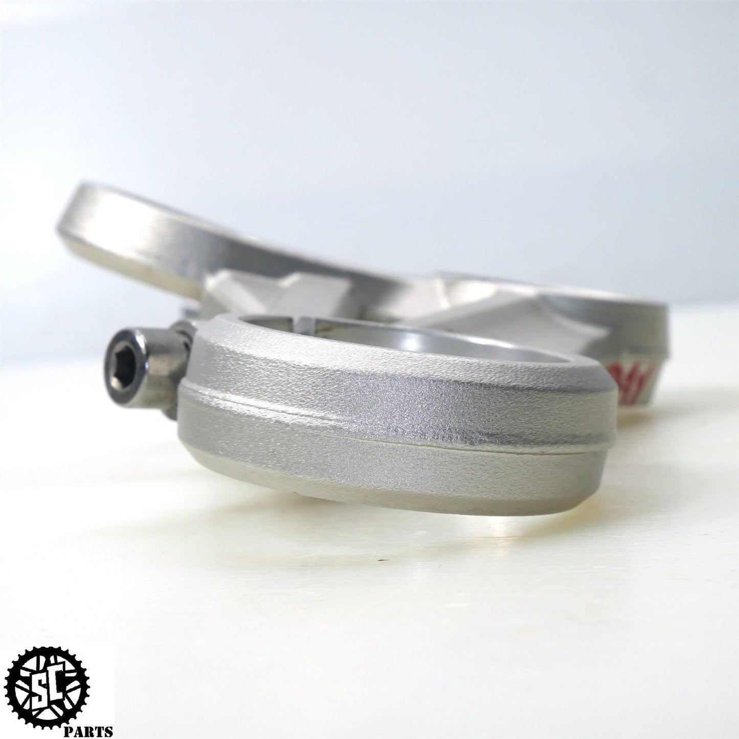 13-17 TRIUMPH DAYTONA 675 R UPPER TRIPLE TREE CLAMP 2046900 T31