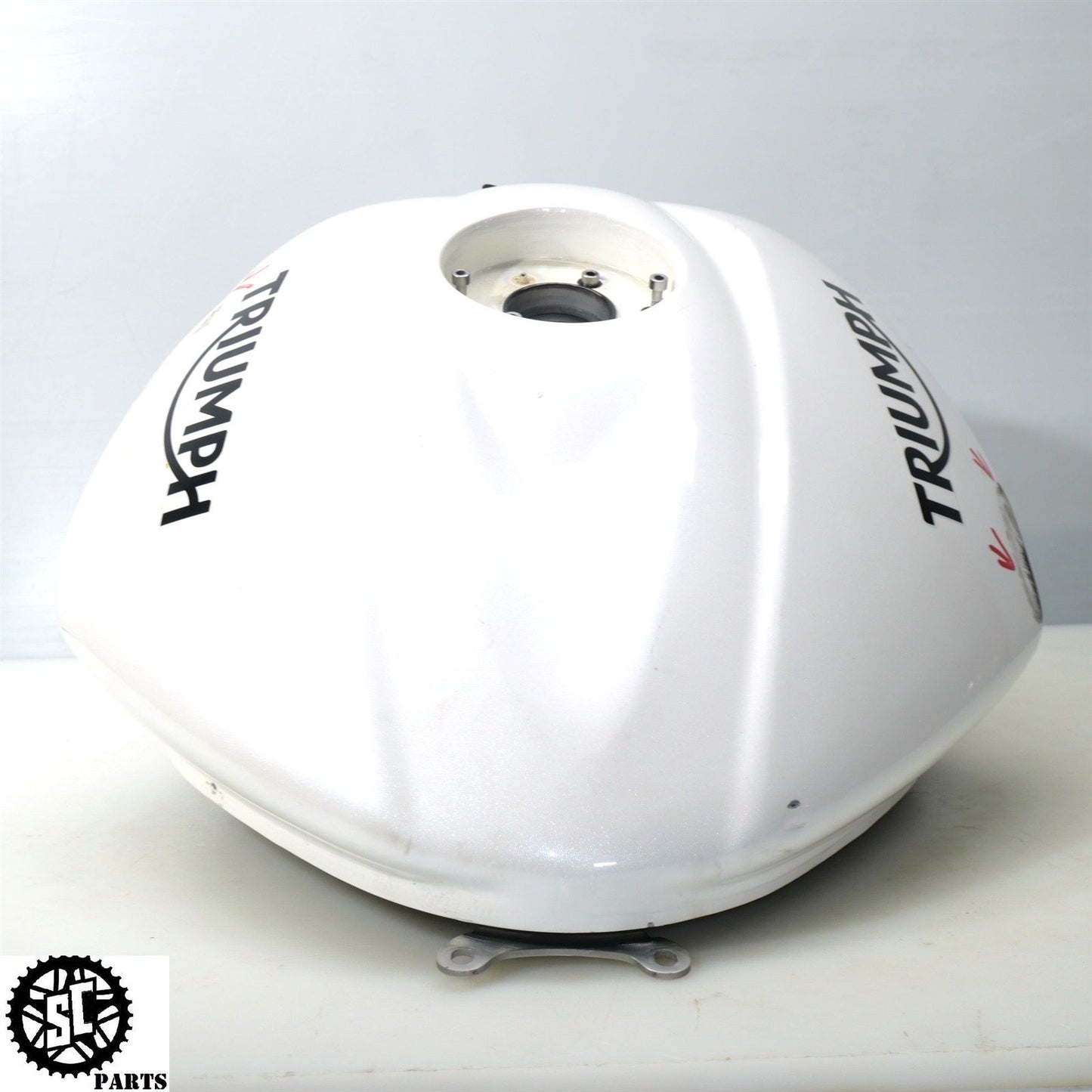 13-17 TRIUMPH DAYTONA 675 R FUEL GAS TANK T31