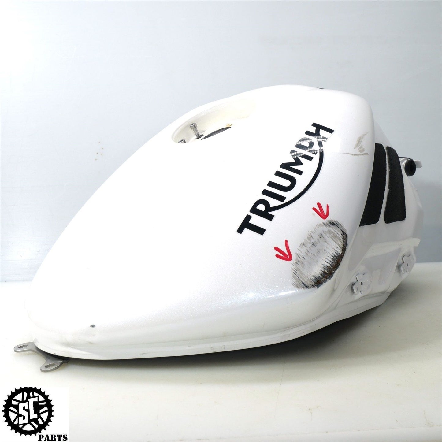 13-17 TRIUMPH DAYTONA 675 R FUEL GAS TANK T31