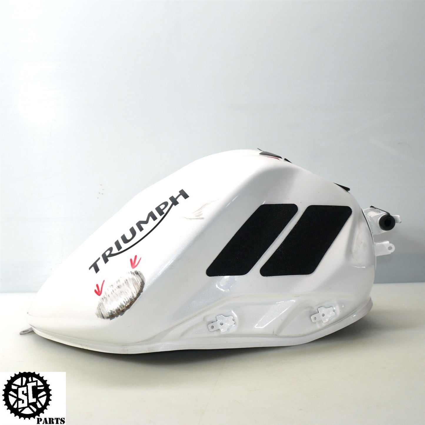 13-17 TRIUMPH DAYTONA 675 R FUEL GAS TANK T31