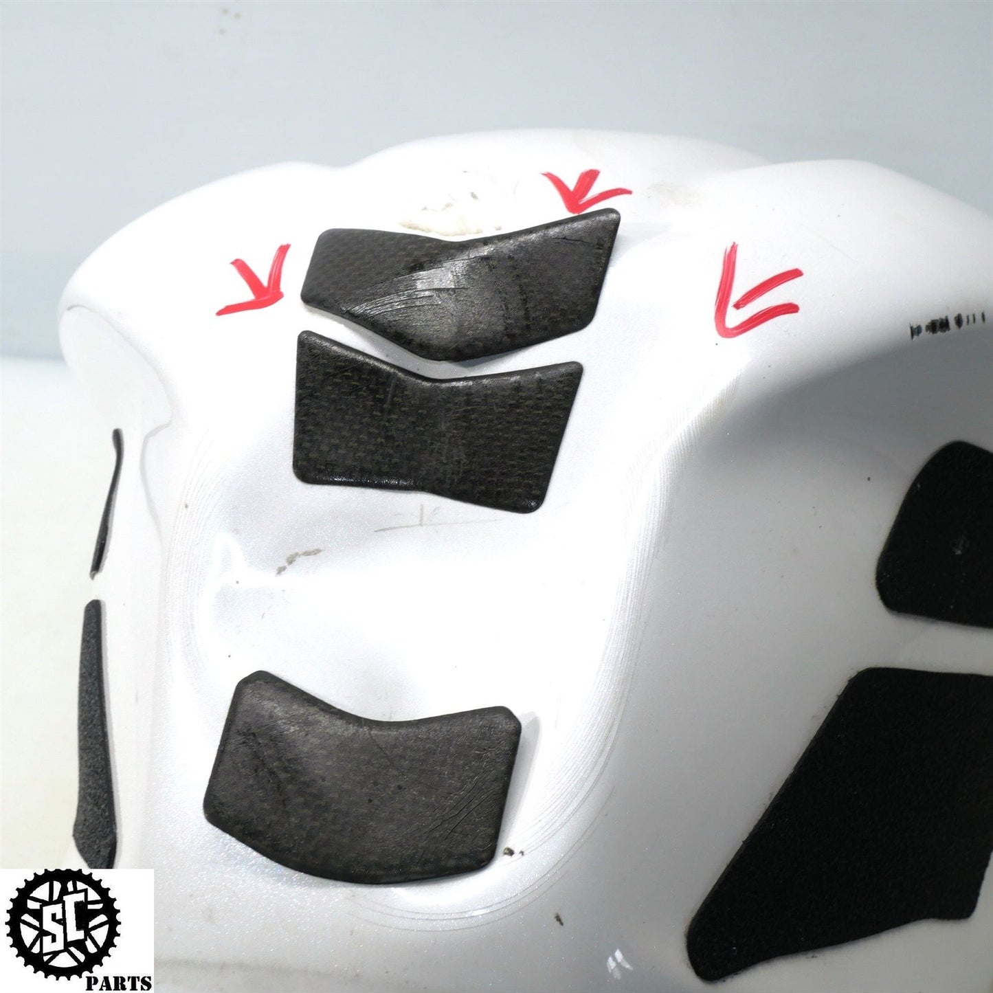 13-17 TRIUMPH DAYTONA 675 R FUEL GAS TANK T31