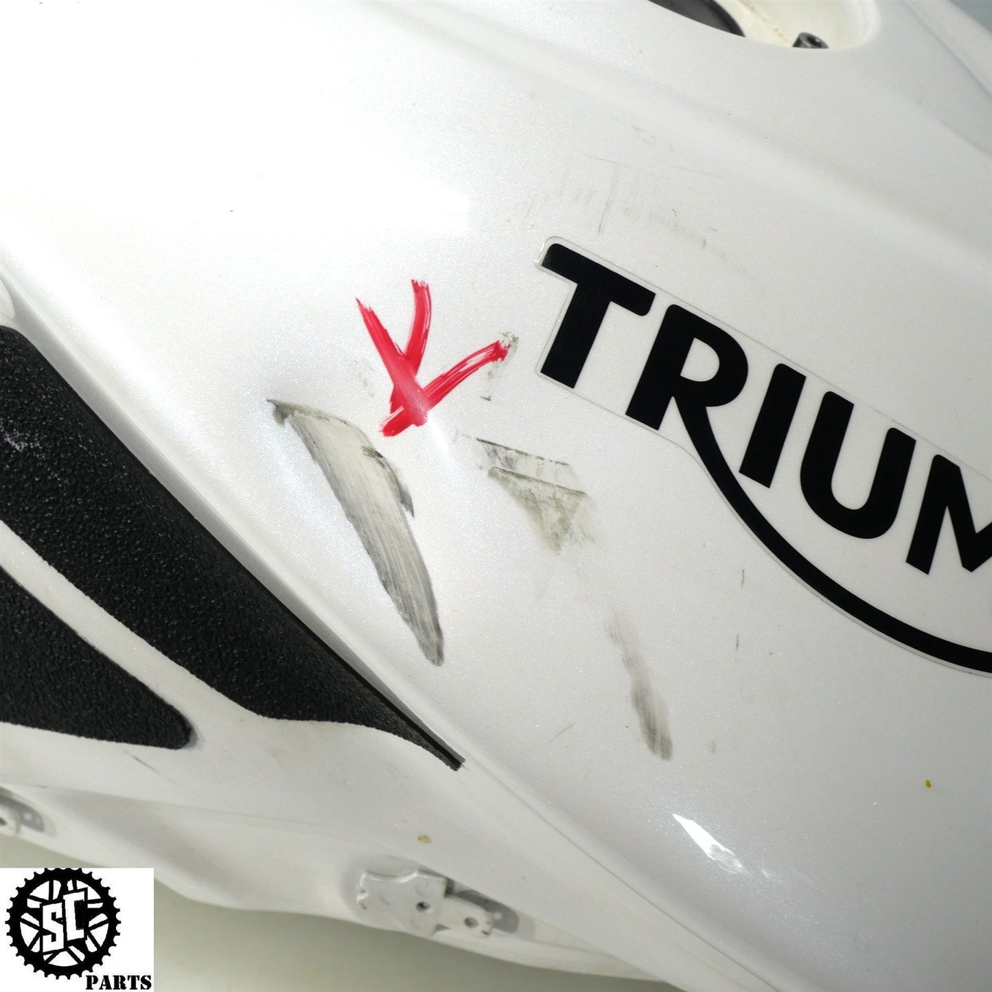 13-17 TRIUMPH DAYTONA 675 R FUEL GAS TANK T31