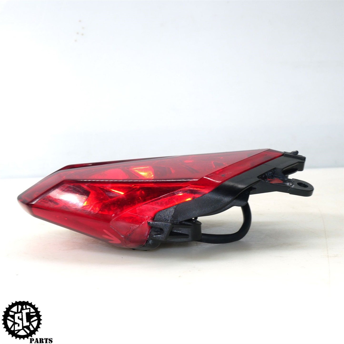 13-17 TRIUMPH DAYTONA 675 R REAR TAIL BRAKE LIGHT T2700631 T31