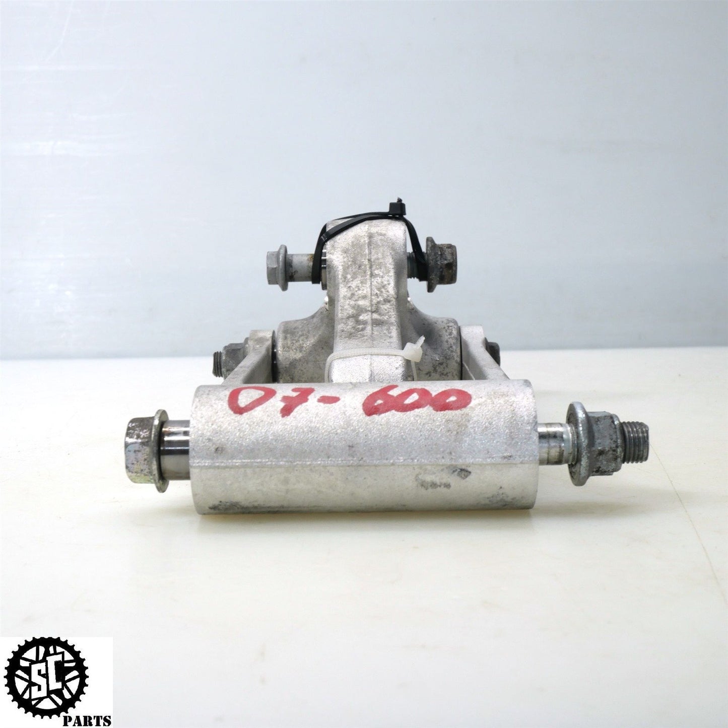 2007 SUZUKI GSXR 600 REAR SHOCK SUSPENSION LINKAGE S71