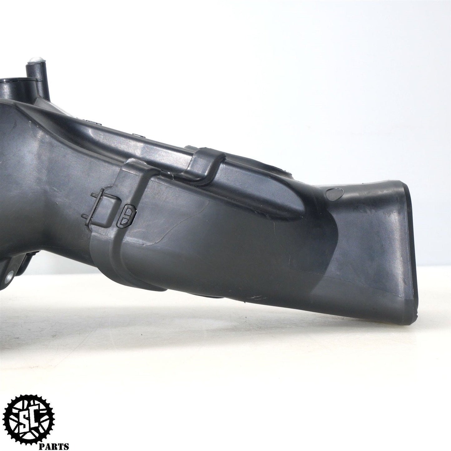 20-23 BMW S1000RR RAM AIR INTAKE DUCT TUBE 13718567803 13718567805 B32