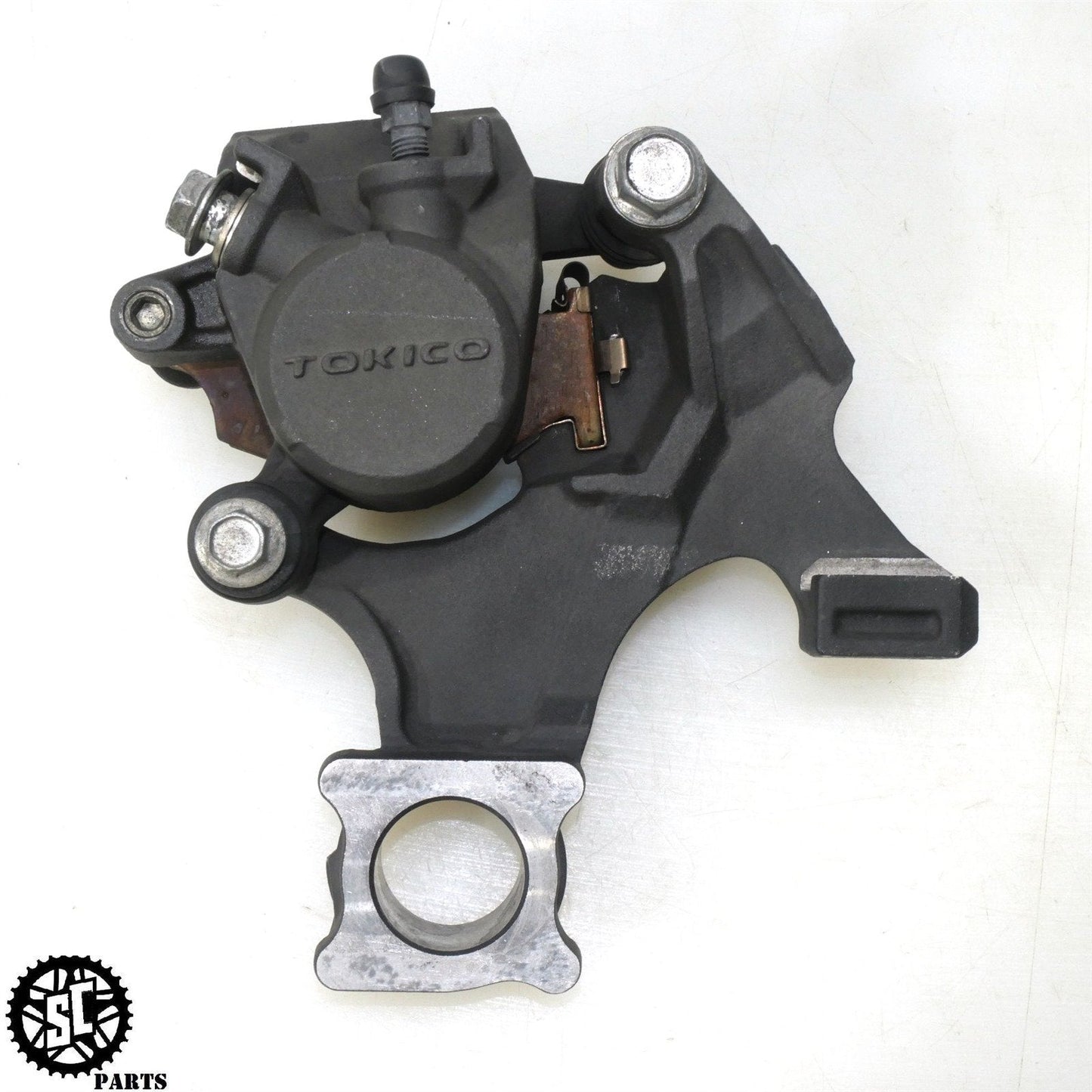 2008 SUZUKI GSXR 1000 REAR BRAKE CALIPER BRACKET S50