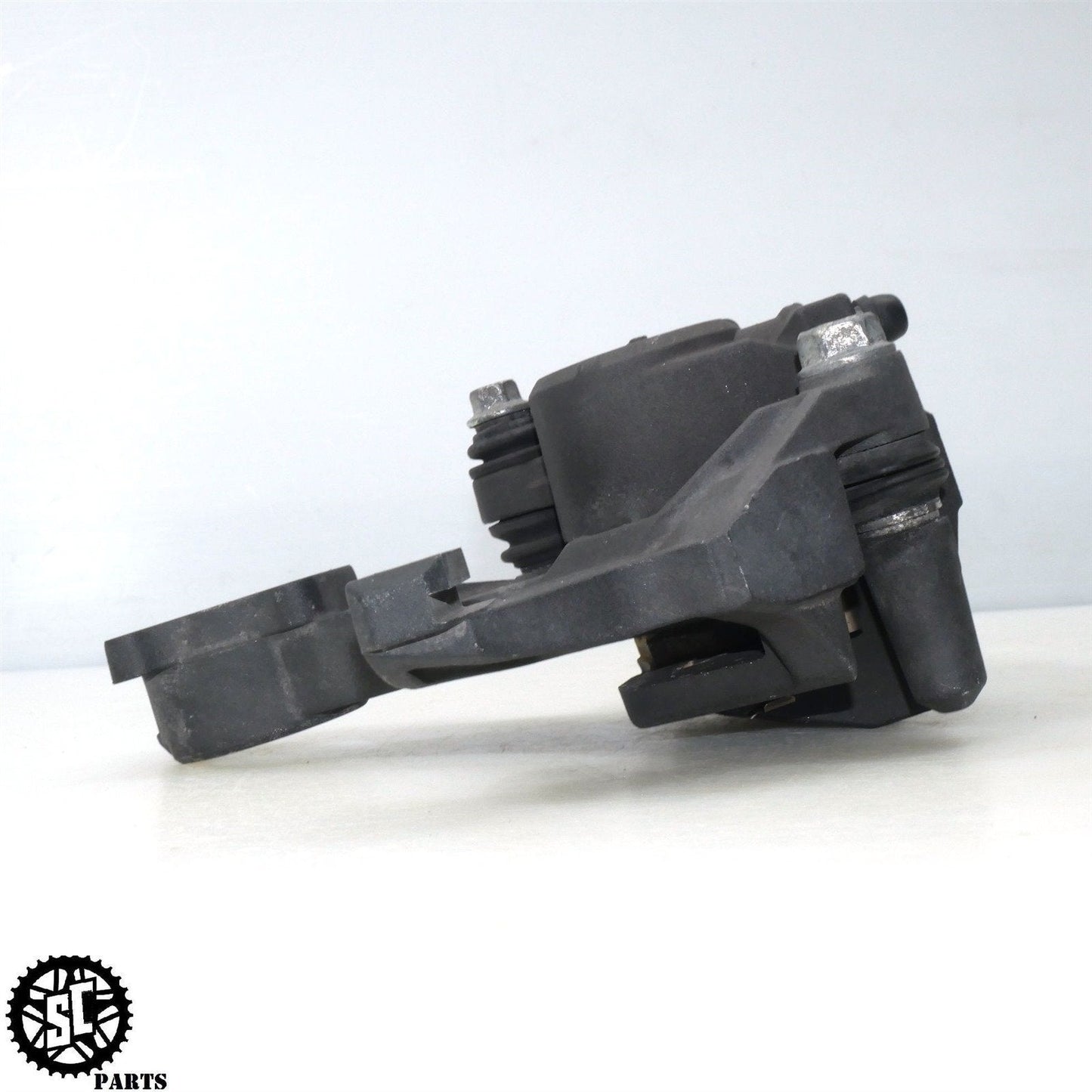 2008 SUZUKI GSXR 1000 REAR BRAKE CALIPER BRACKET S50