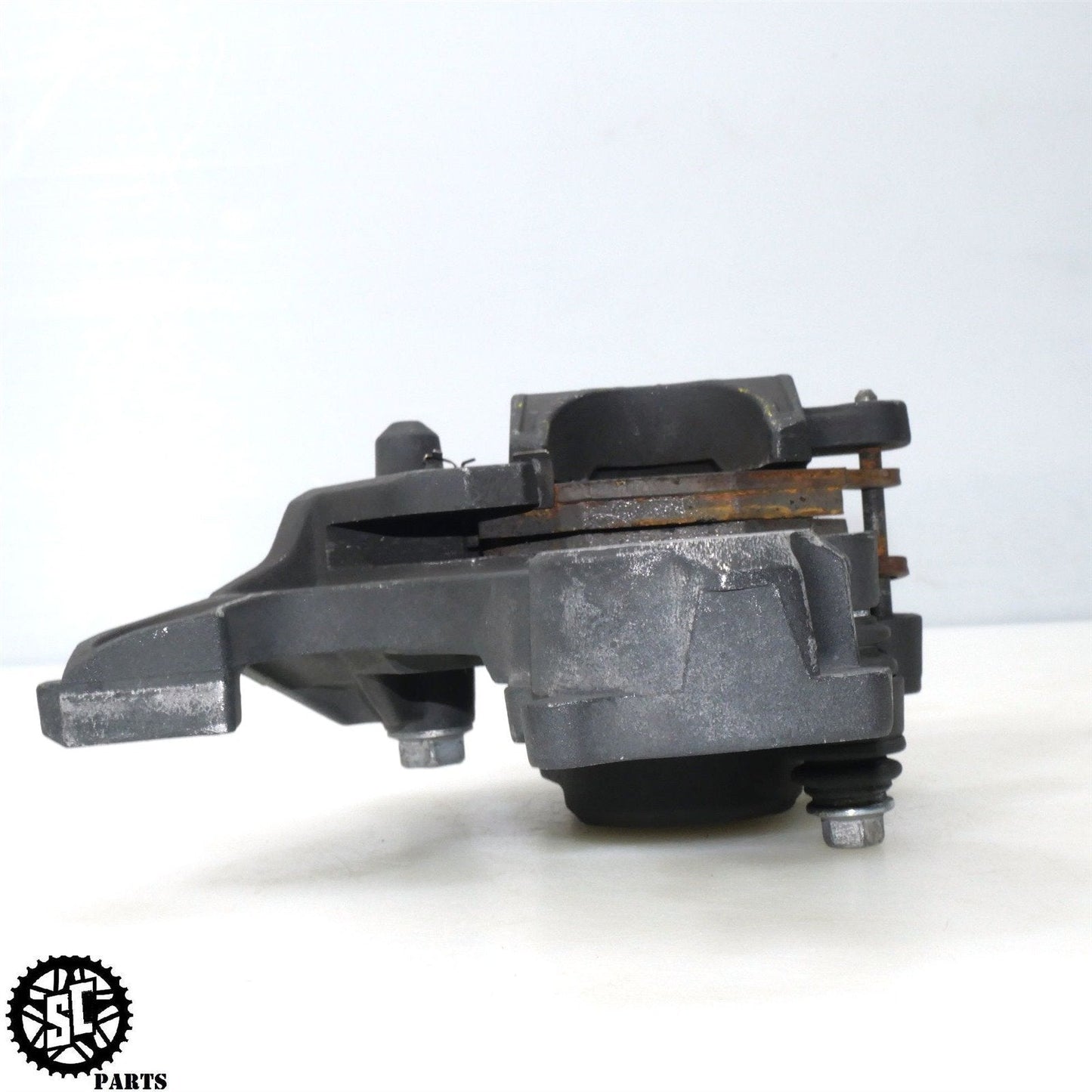 2008 SUZUKI GSXR 1000 REAR BRAKE CALIPER BRACKET S50