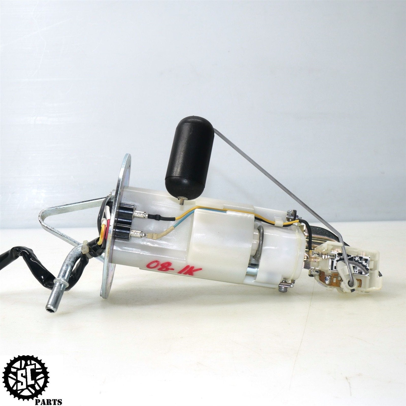 2008 SUZUKI GSXR 1000 FUEL PUMP 15100-21H01 S50 – SALVAGECYCLEPARTS