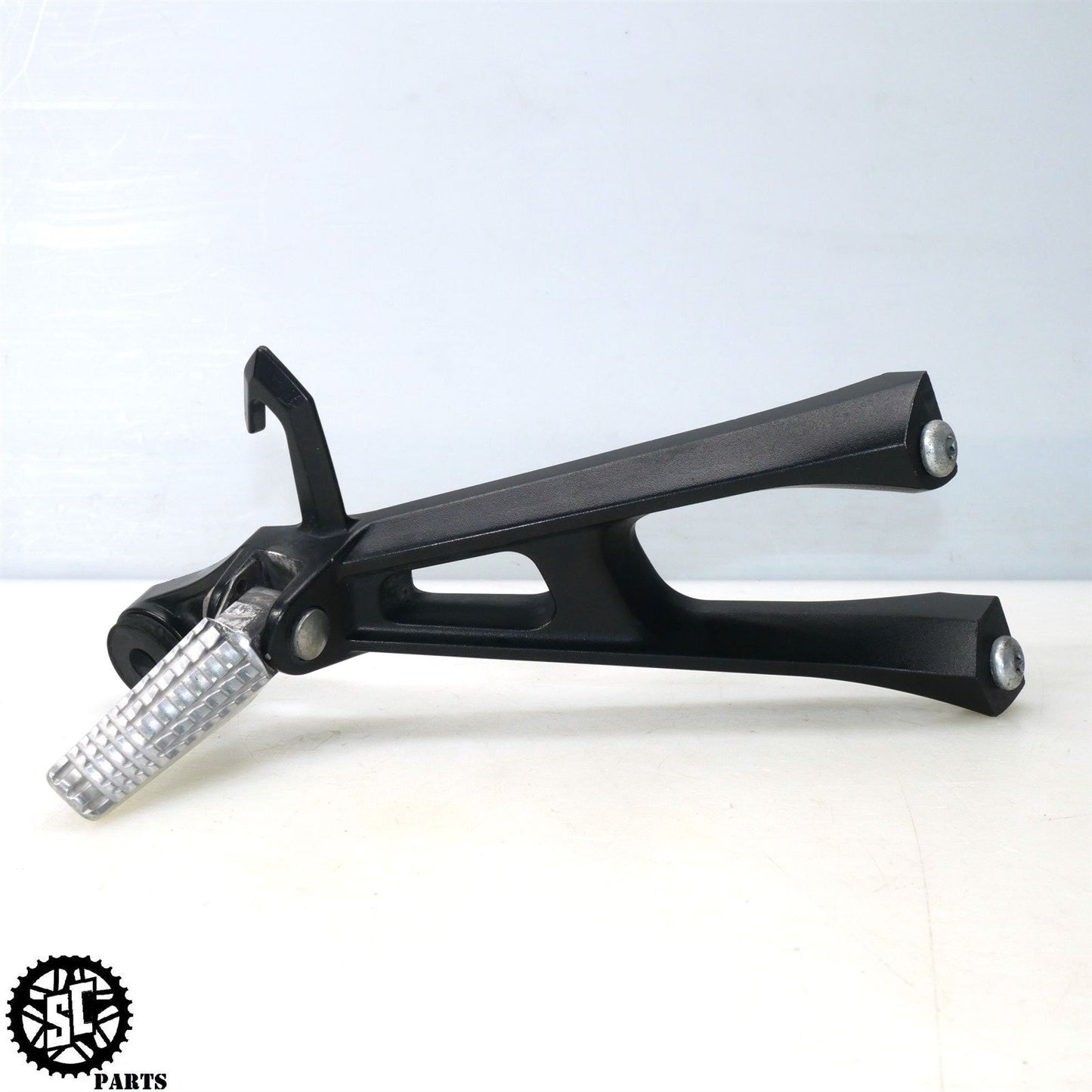 2012-2016 SUZUKI GSXR 1000 REAR PASSENGER FOOT PEGS S60