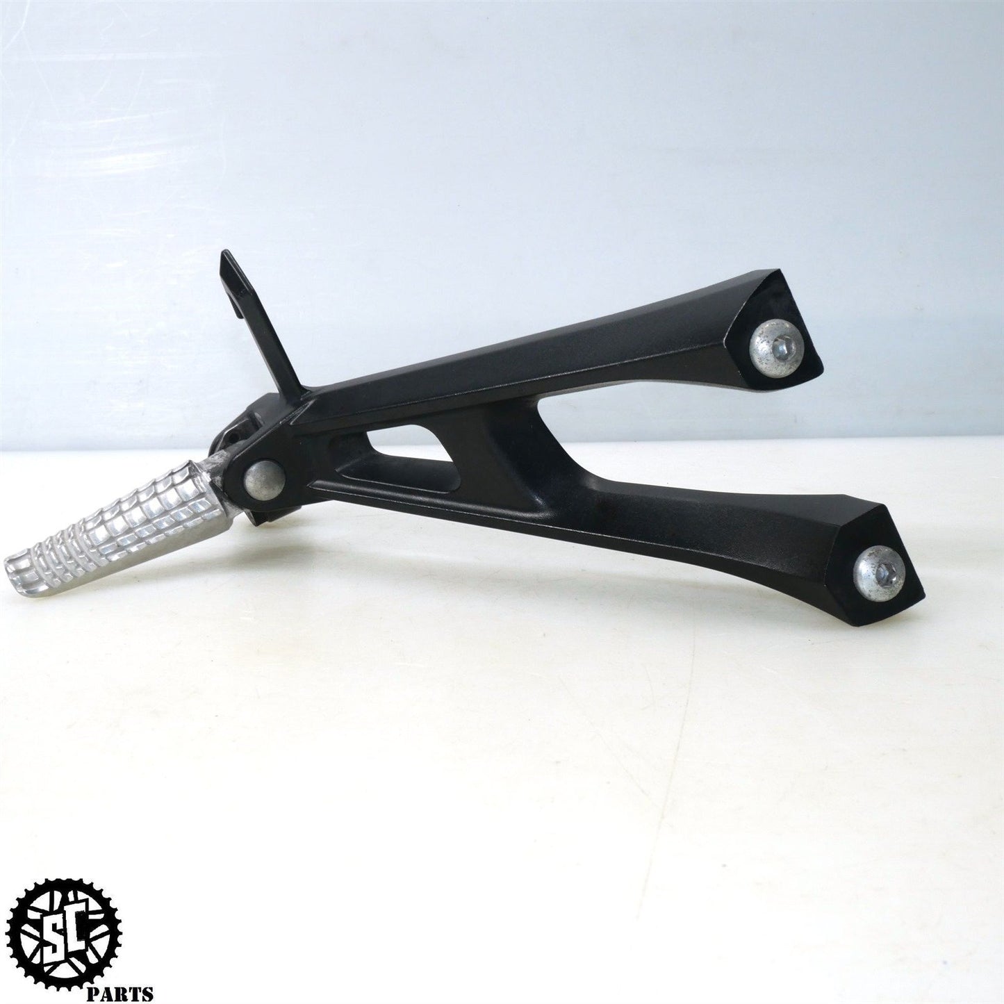2012-2016 SUZUKI GSXR 1000 REAR PASSENGER FOOT PEGS S60
