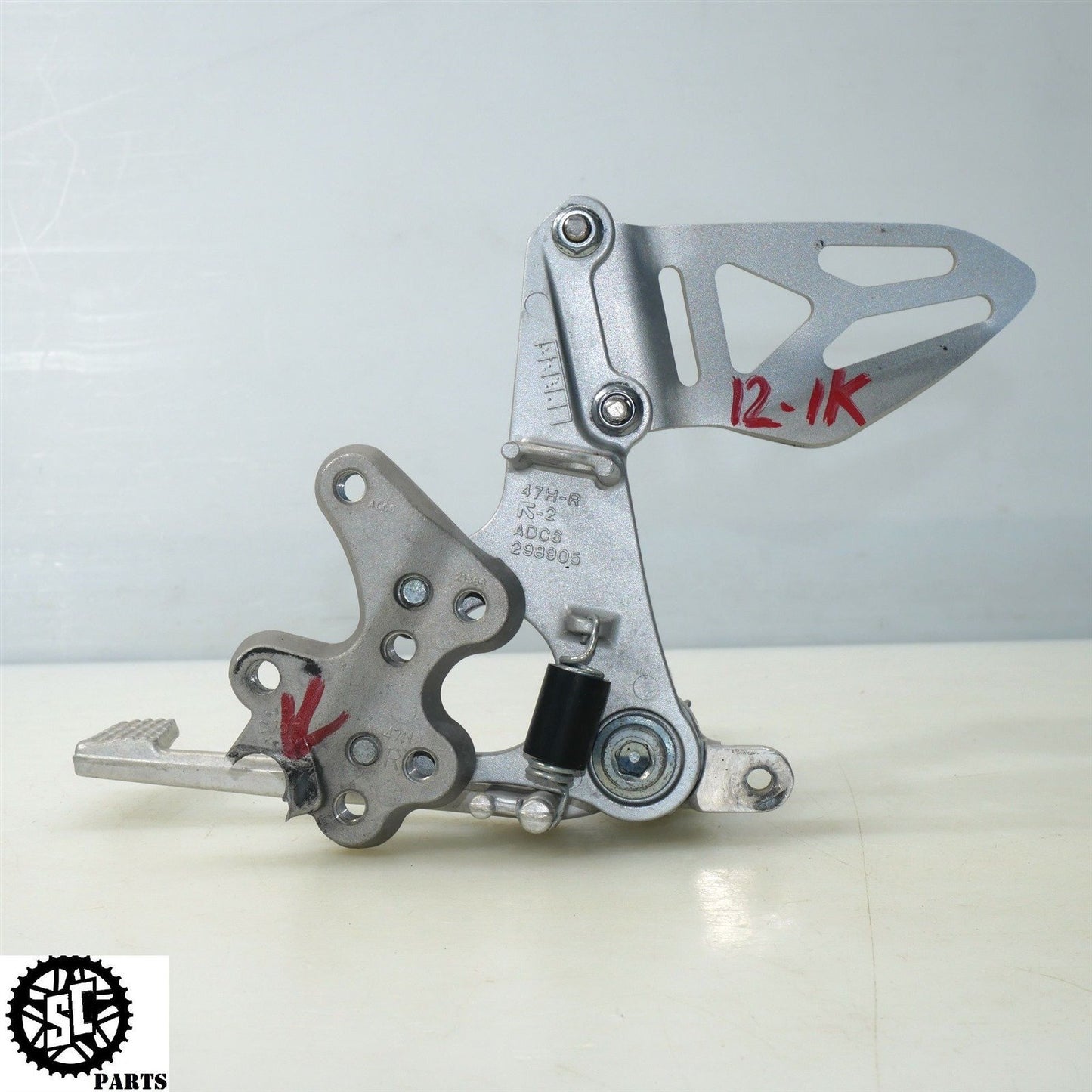 2012 SUZUKI GSXR 1000 RIGHT REARSET FRONT PEG BRAKE PEDAL 60