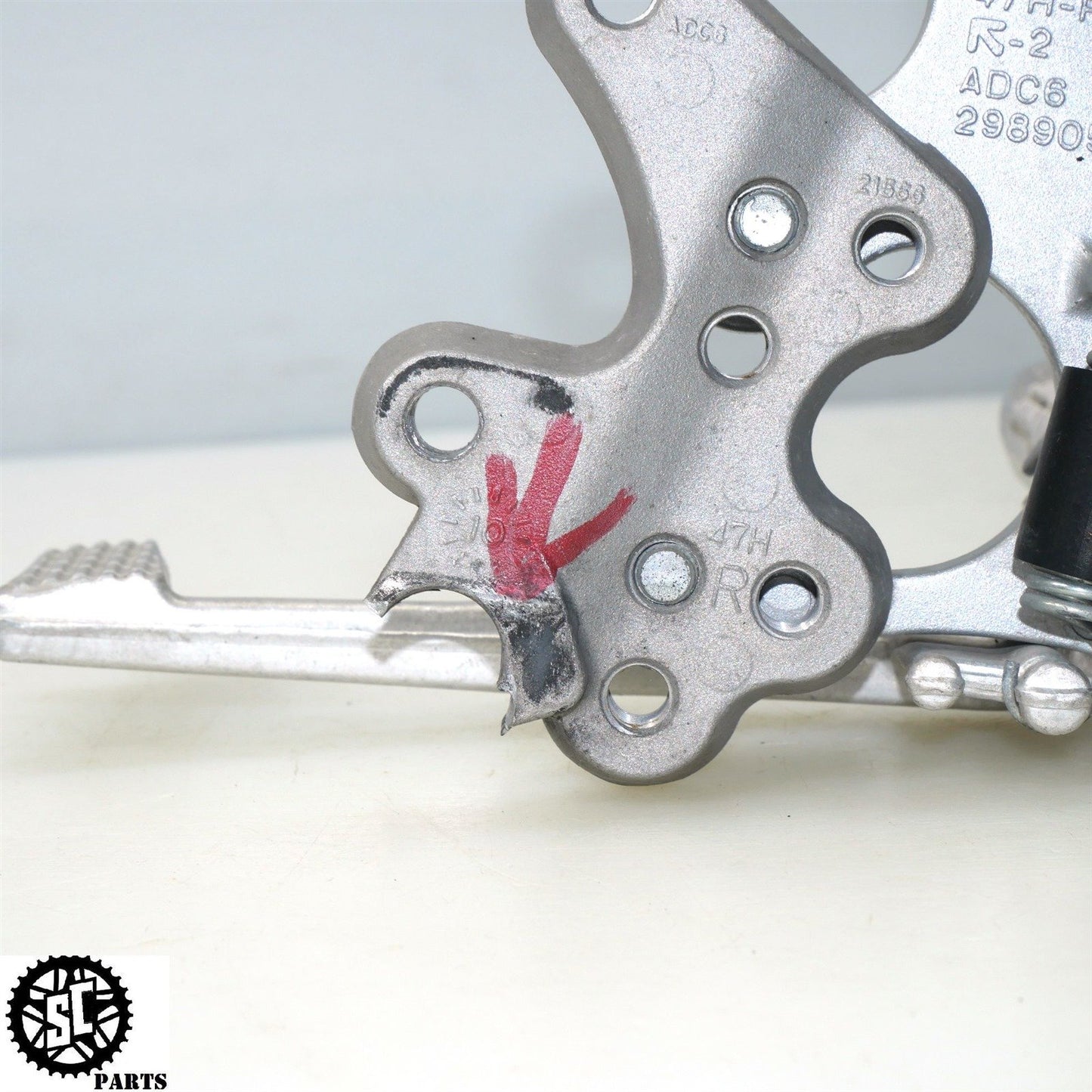 2012 SUZUKI GSXR 1000 RIGHT REARSET FRONT PEG BRAKE PEDAL 60