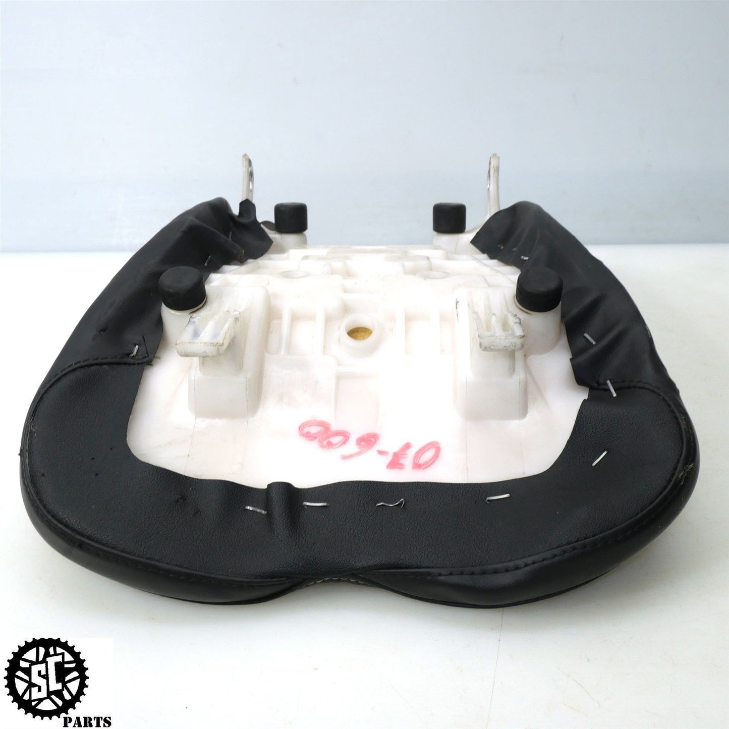 2007 SUZUKI GSXR 600 FRONT SEAT AFTERMARKET COVER PADDED S67