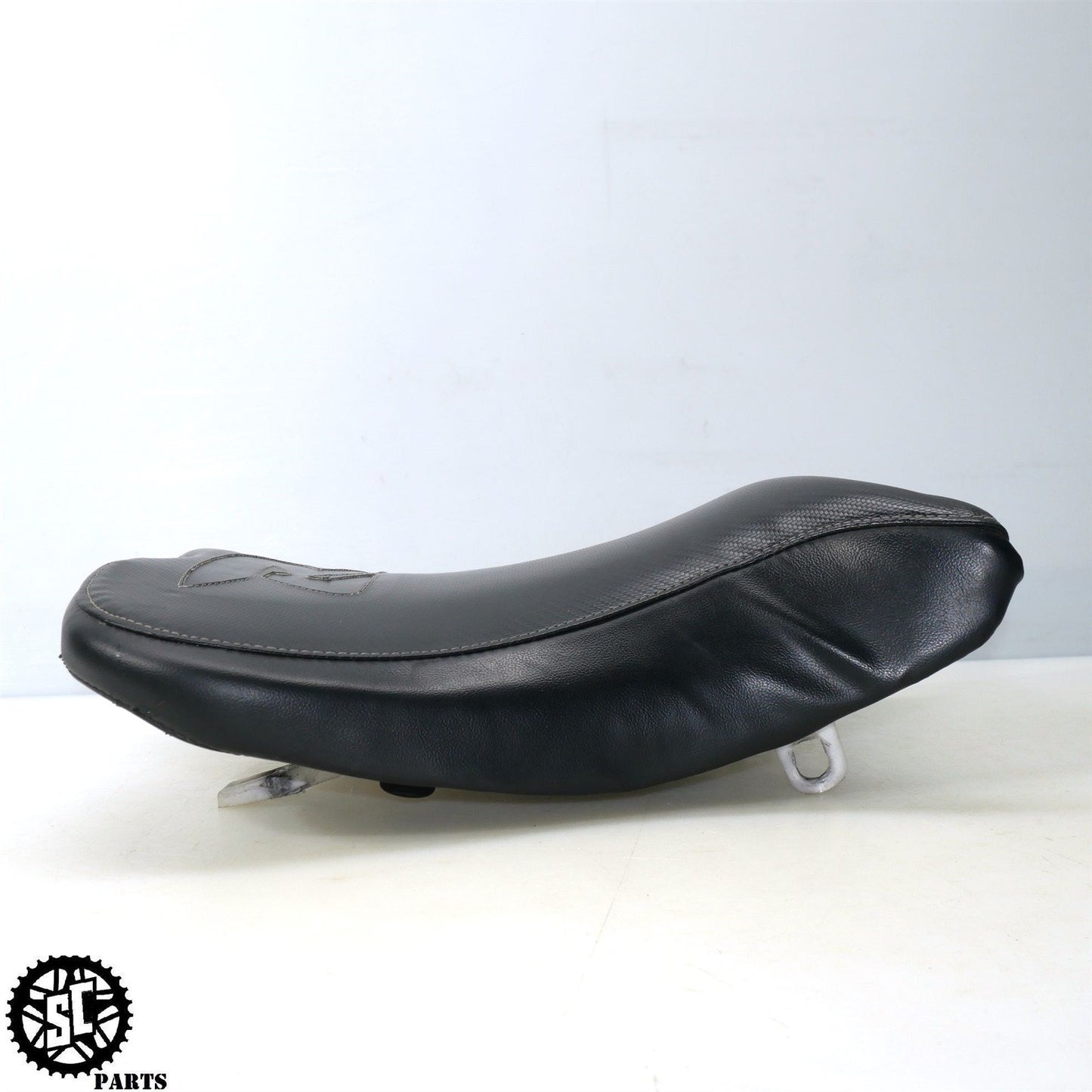 2007 SUZUKI GSXR 600 FRONT SEAT AFTERMARKET COVER PADDED S67