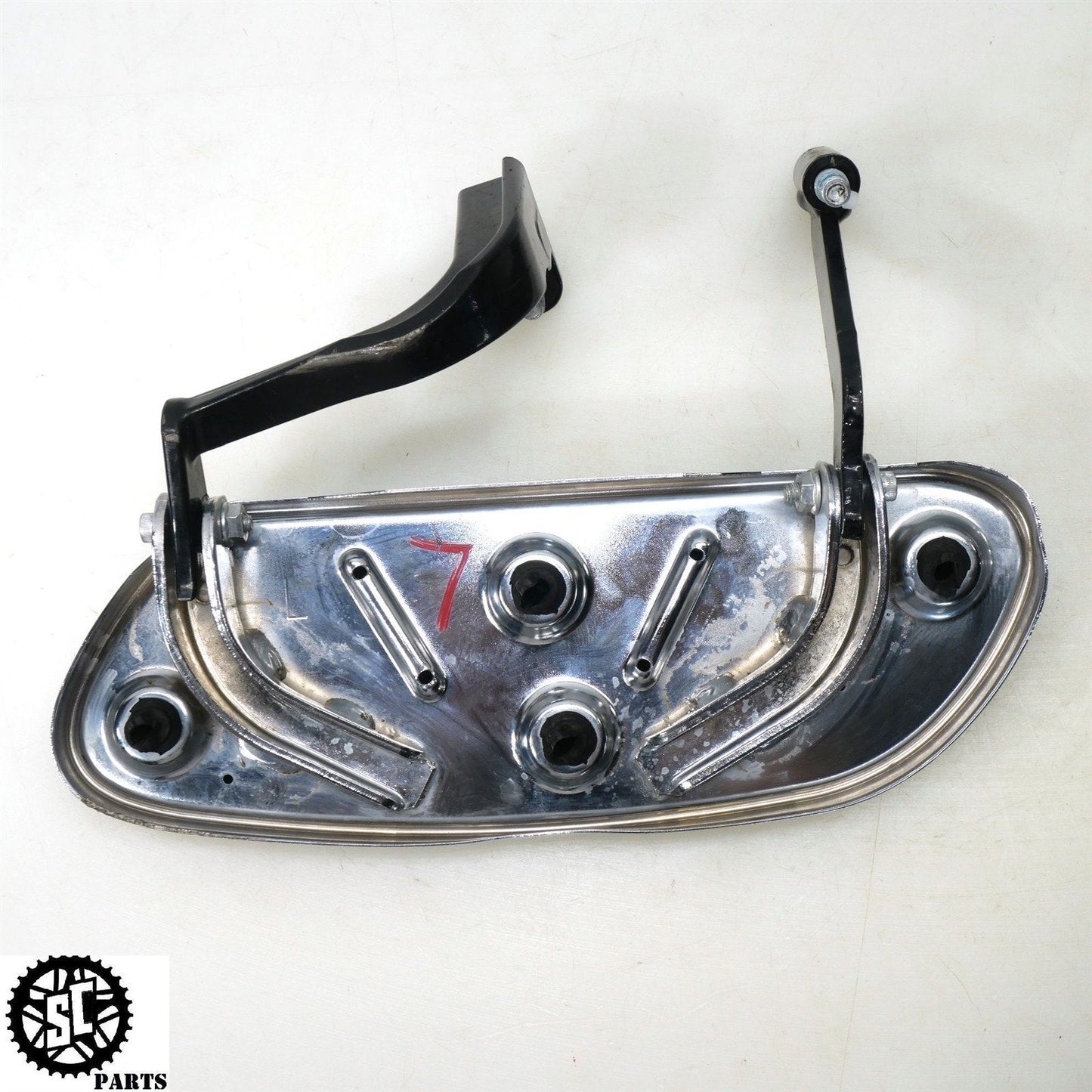 2023 HARLEY DAVIDSON ROAD GLIDE STREAMLINER LEFT FRONT FLOOR BOARD BRACKET HD47