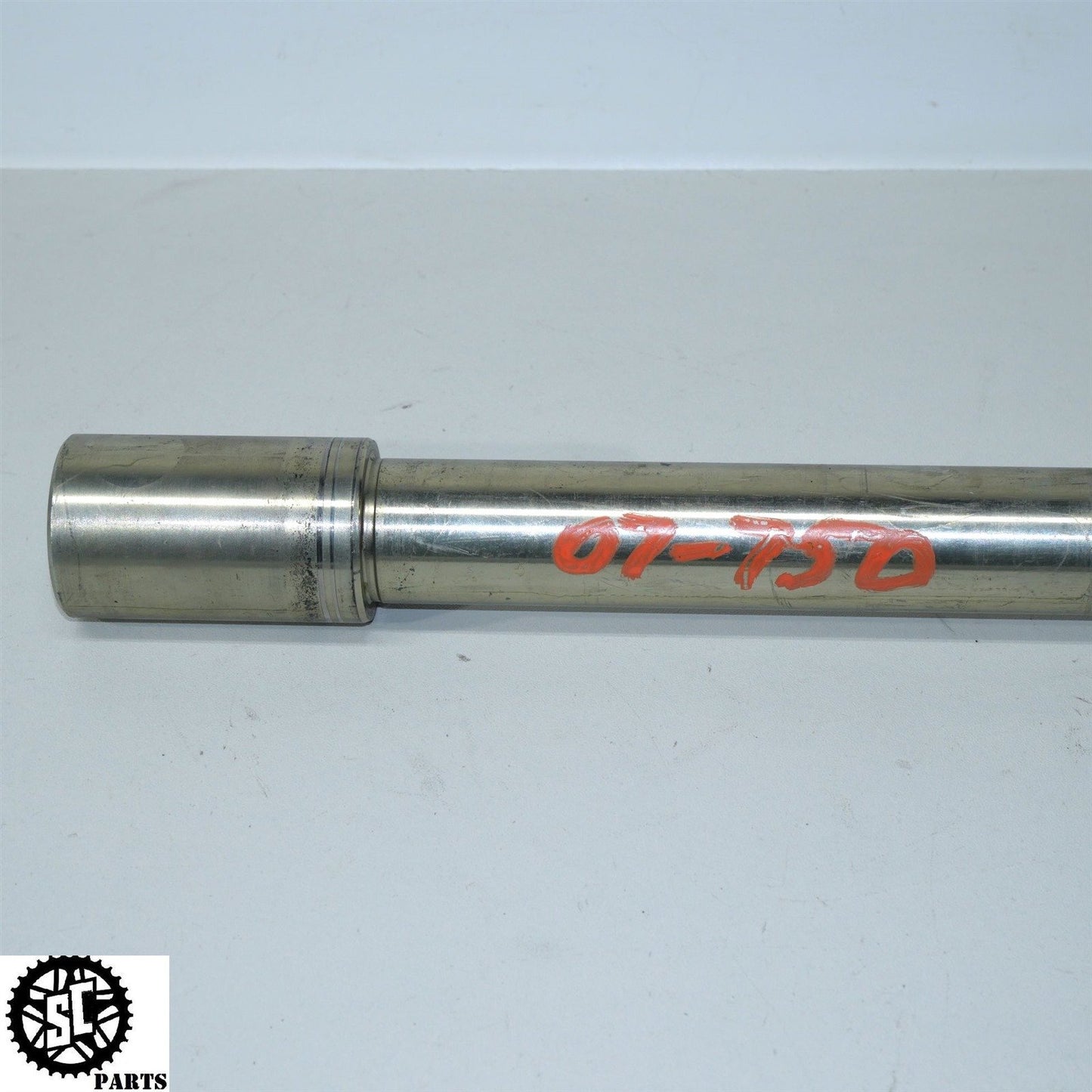 2007 SUZUKI GSXR 750 FRONT AXEL BOLT S45