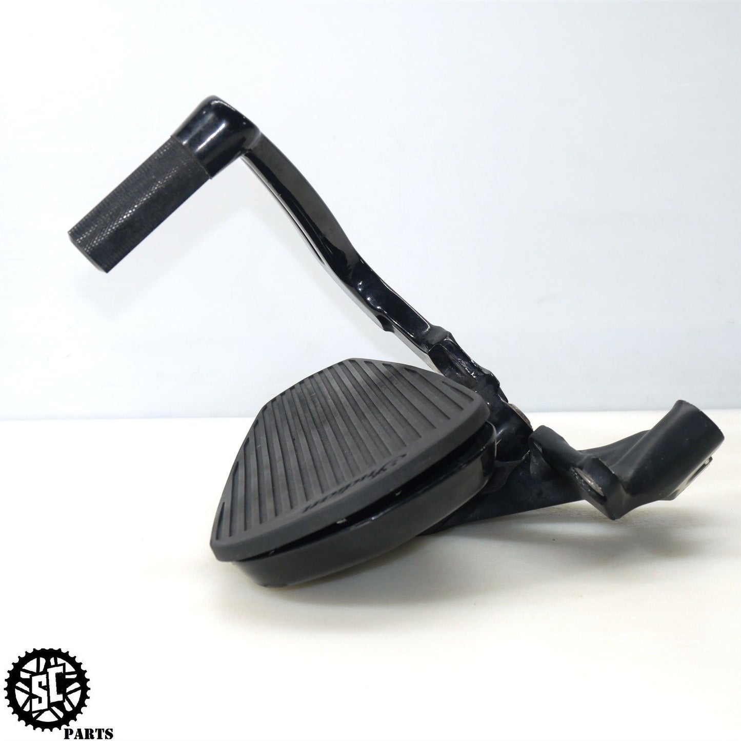2023 20-24 INDIAN CHALLENGER RIGHT FRONT FLOORBOARD BRACKET 5143227-463 HD54