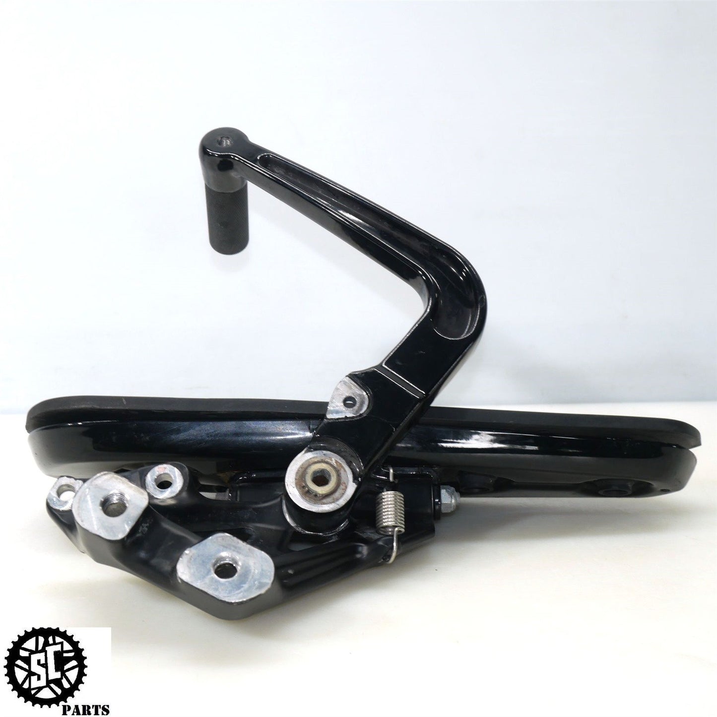 2023 20-24 INDIAN CHALLENGER RIGHT FRONT FLOORBOARD BRACKET 5143227-463 HD54